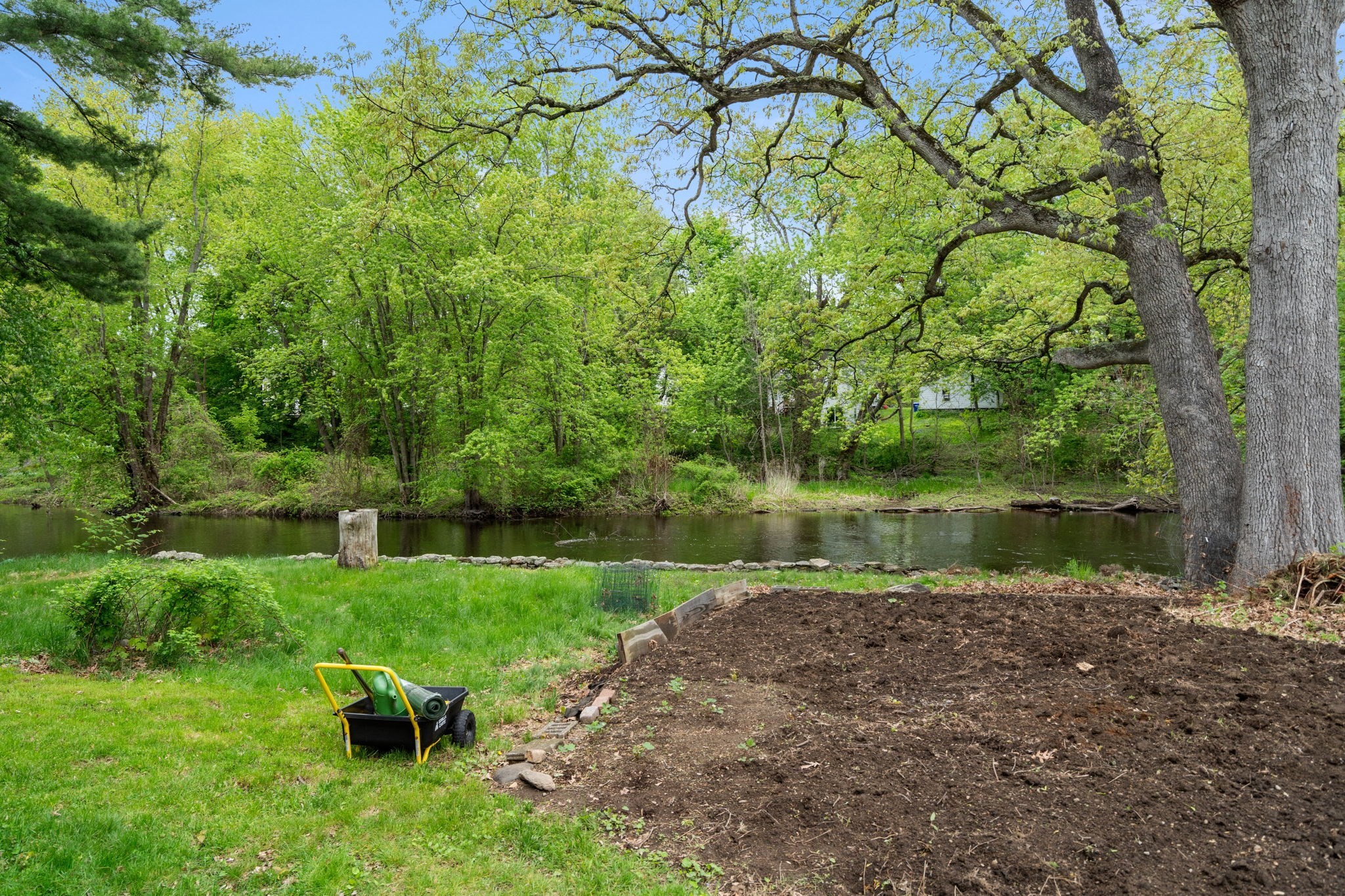 main property photo 12