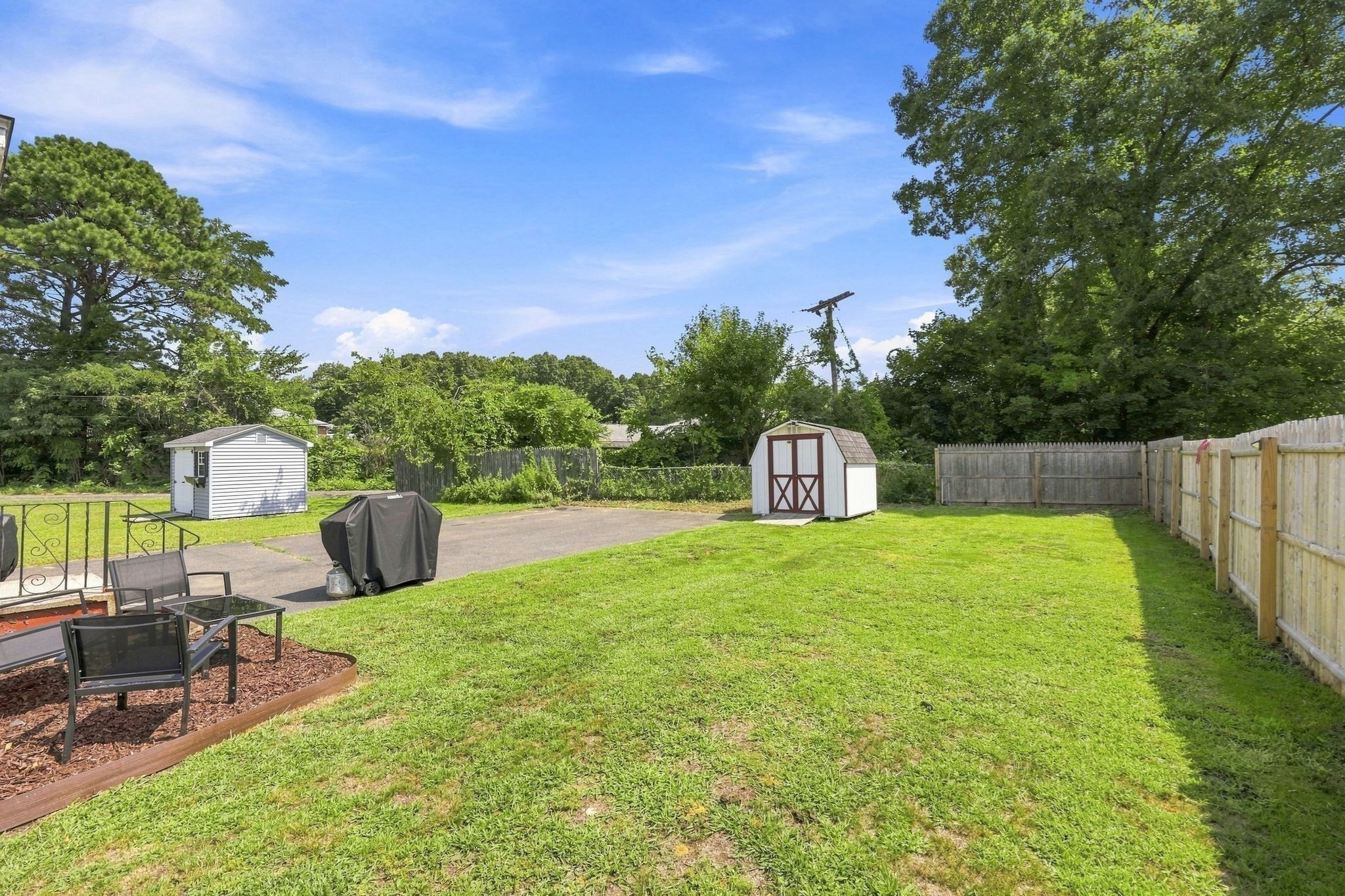 main property photo 33