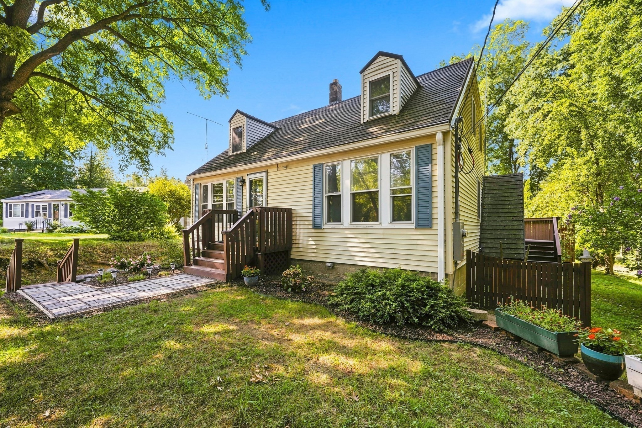 main property photo 2