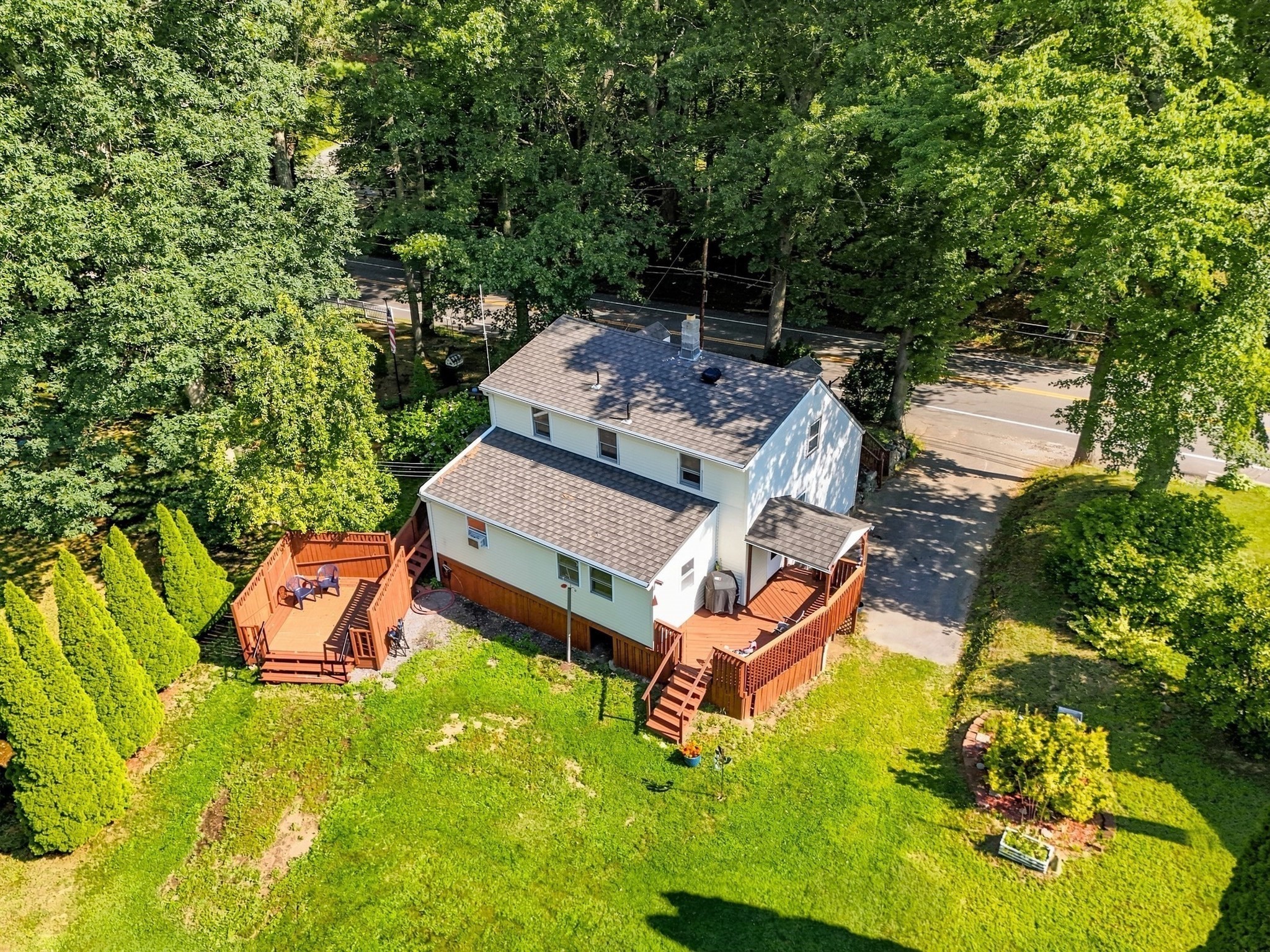 main property photo 37