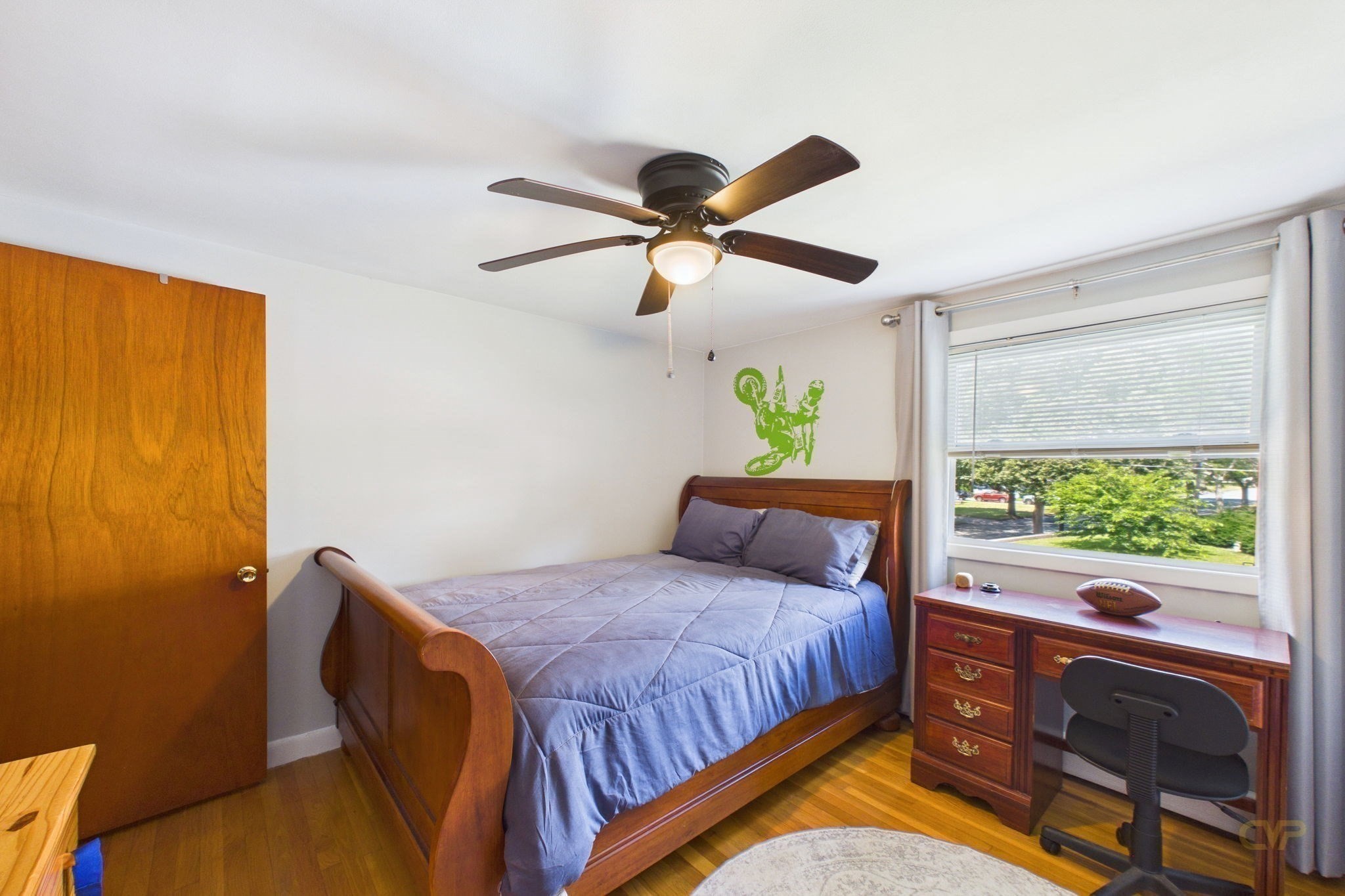 main property photo 23