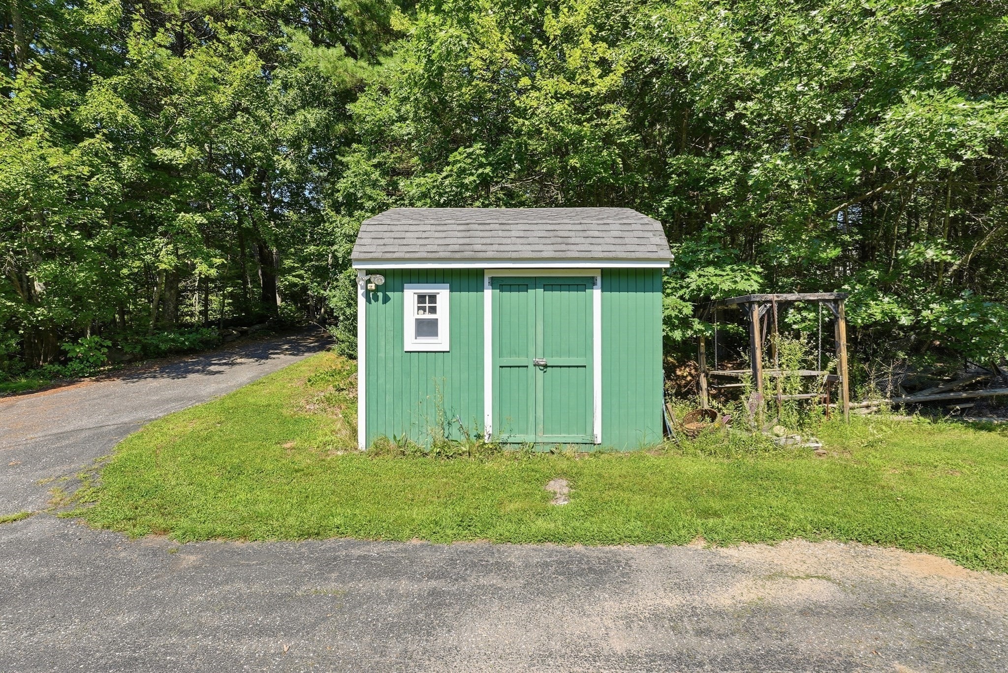 main property photo 28
