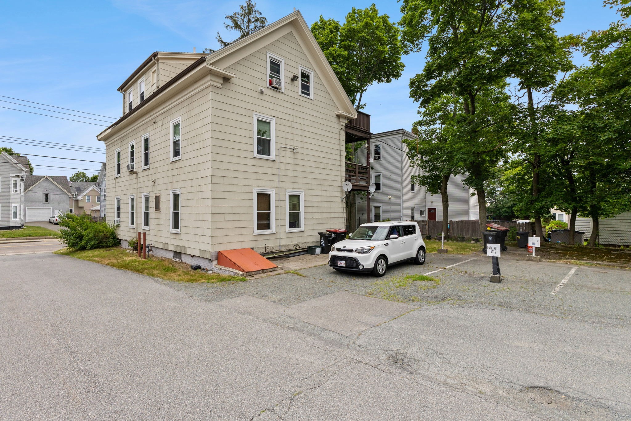 main property photo 31