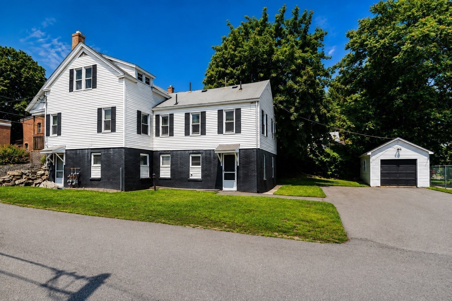 main property photo 40
