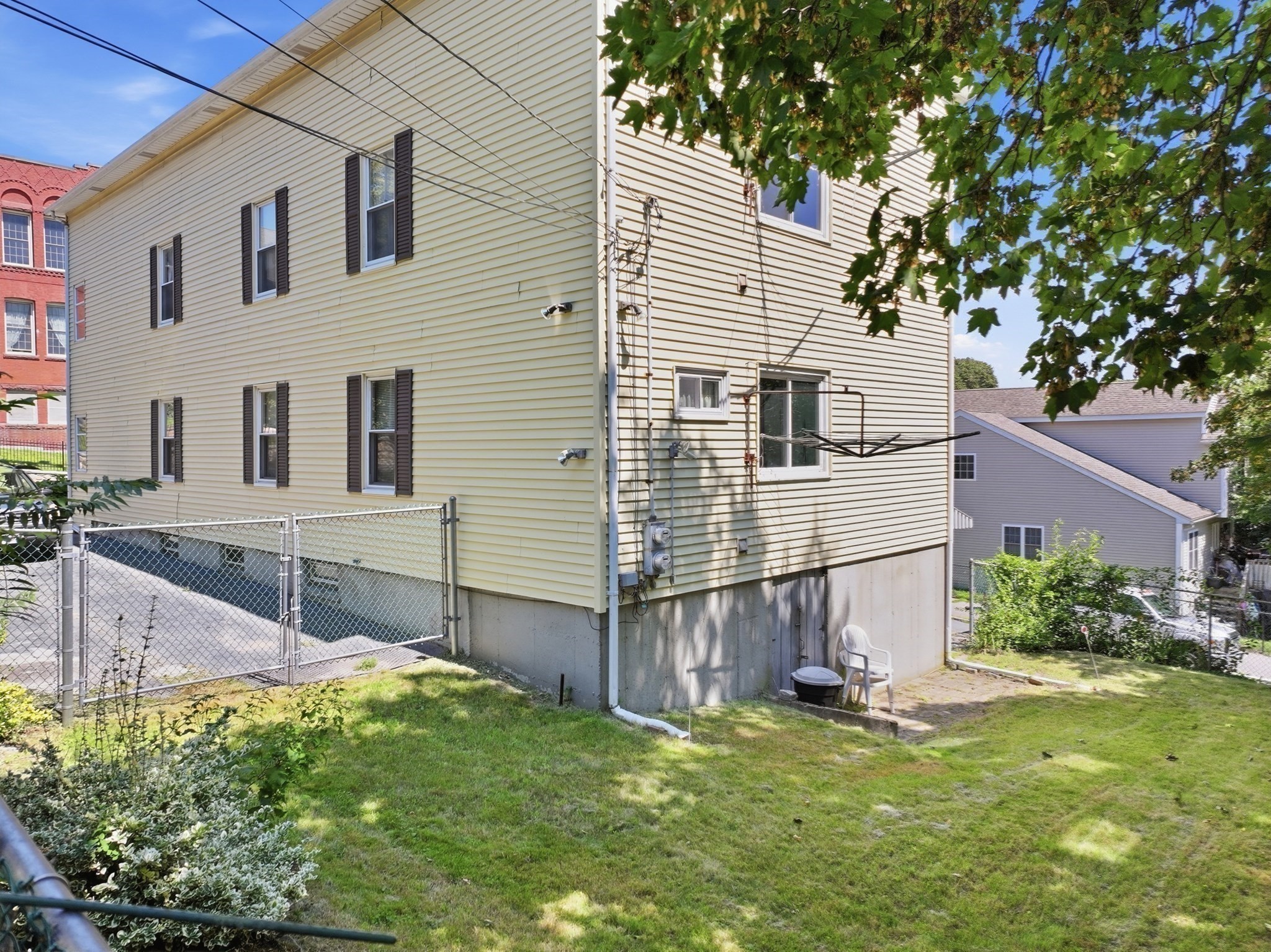 main property photo 18