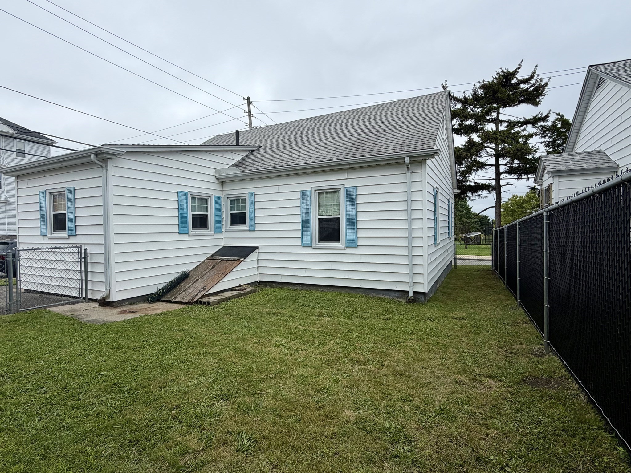 main property photo 31