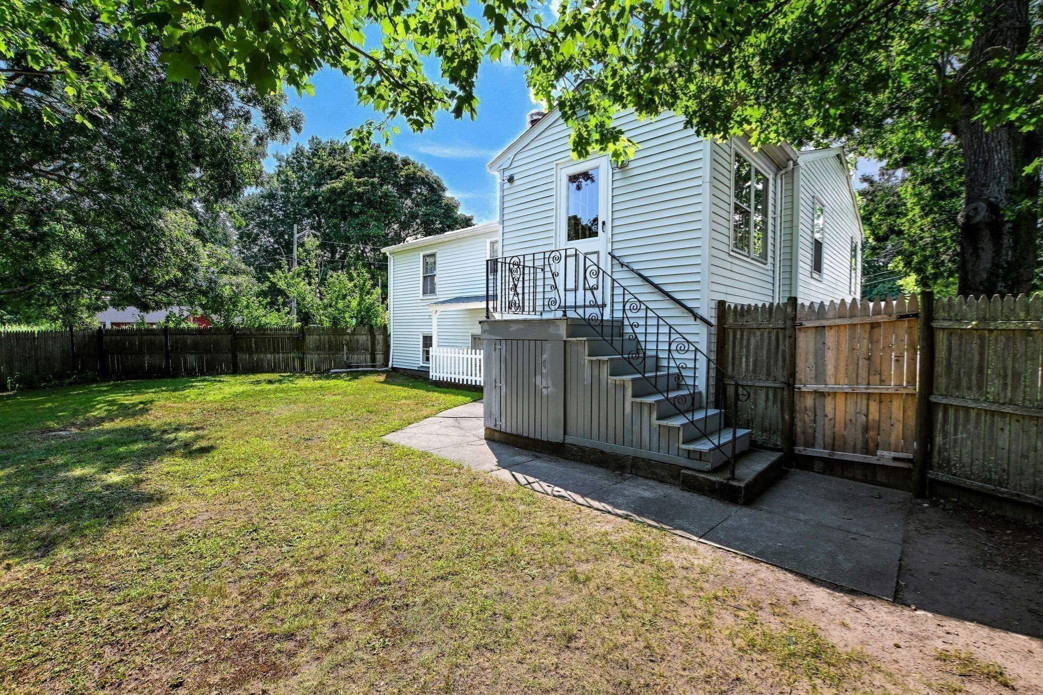 main property photo 20