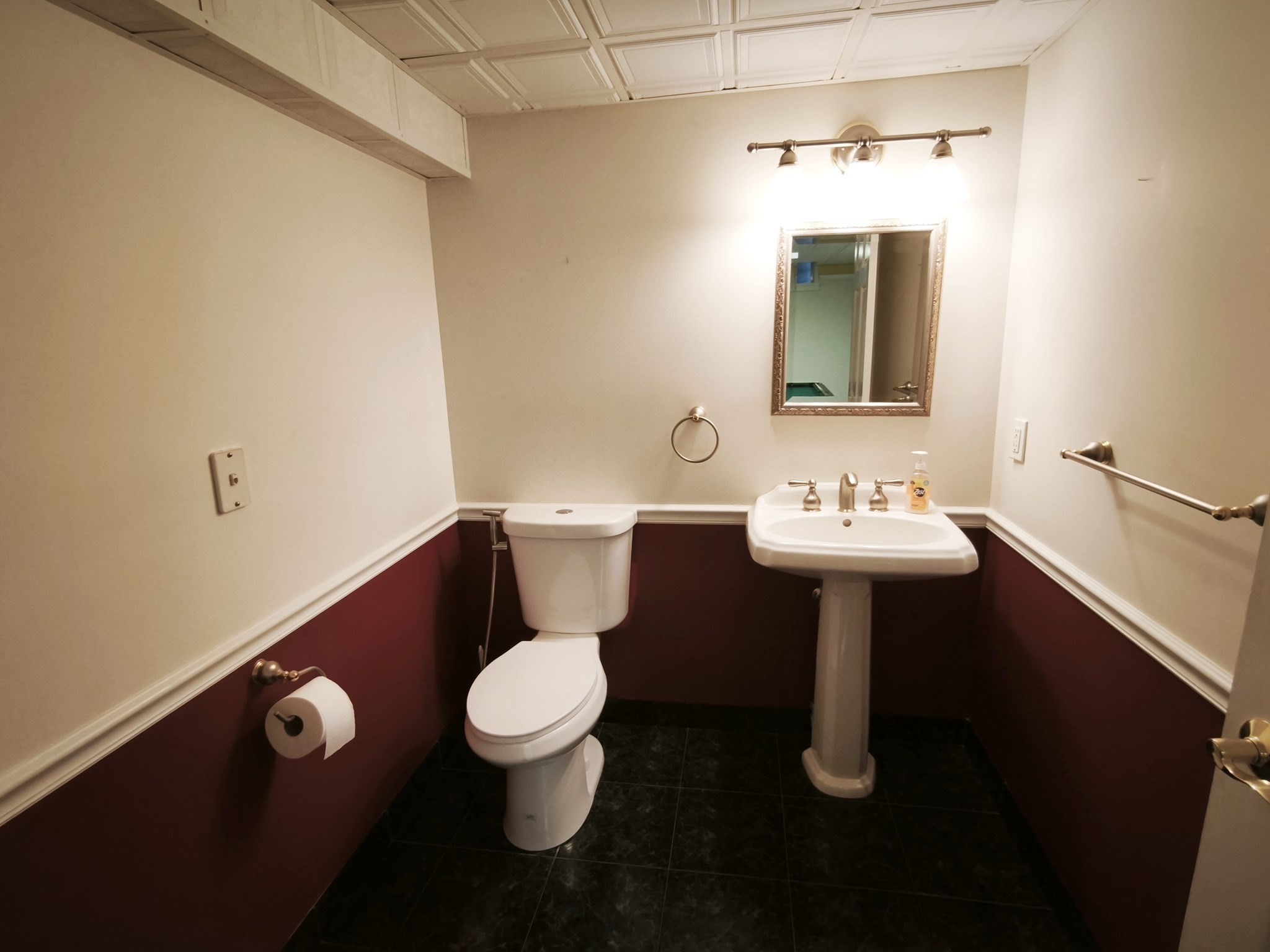 main property photo 24