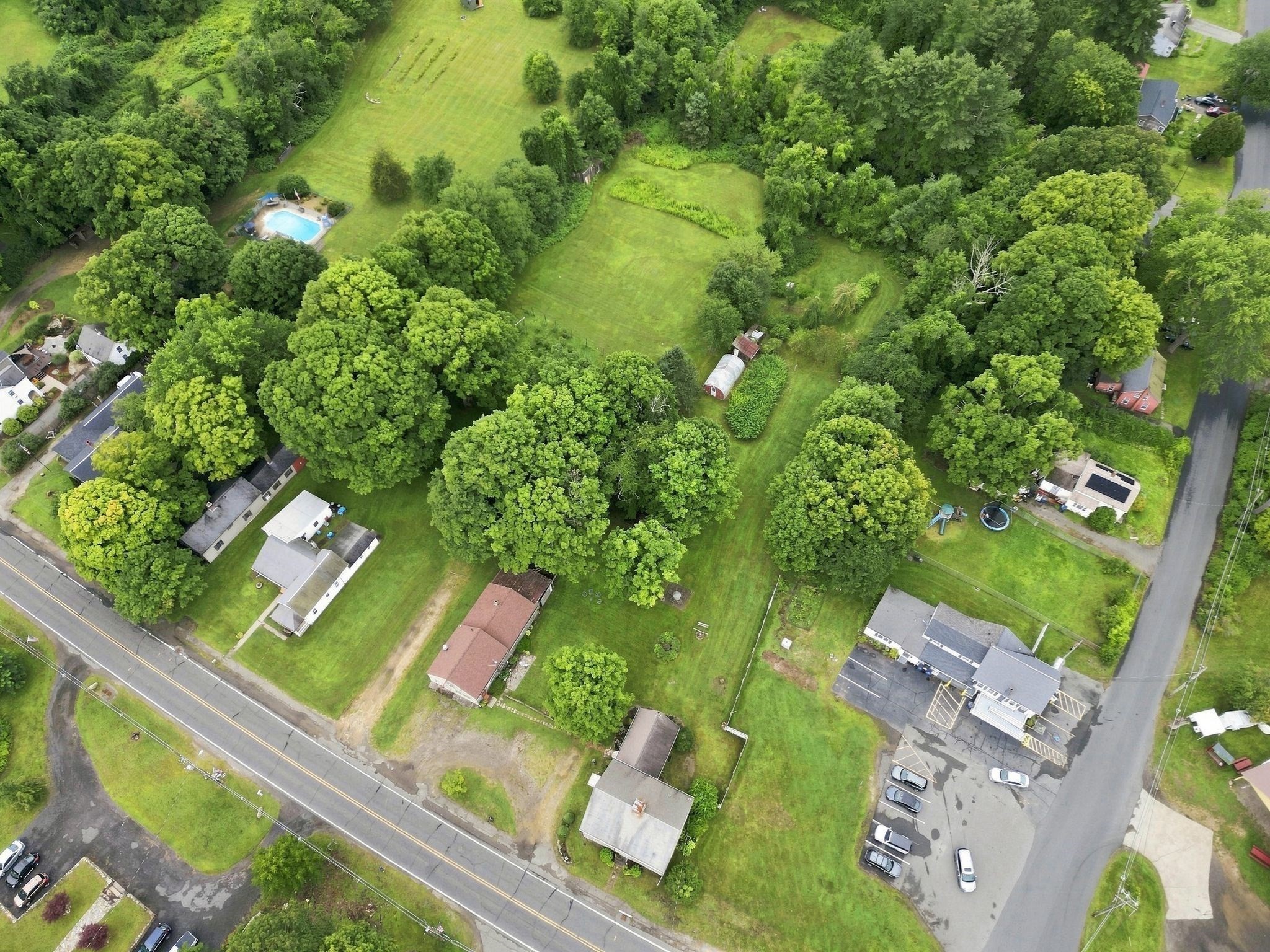 main property photo 41