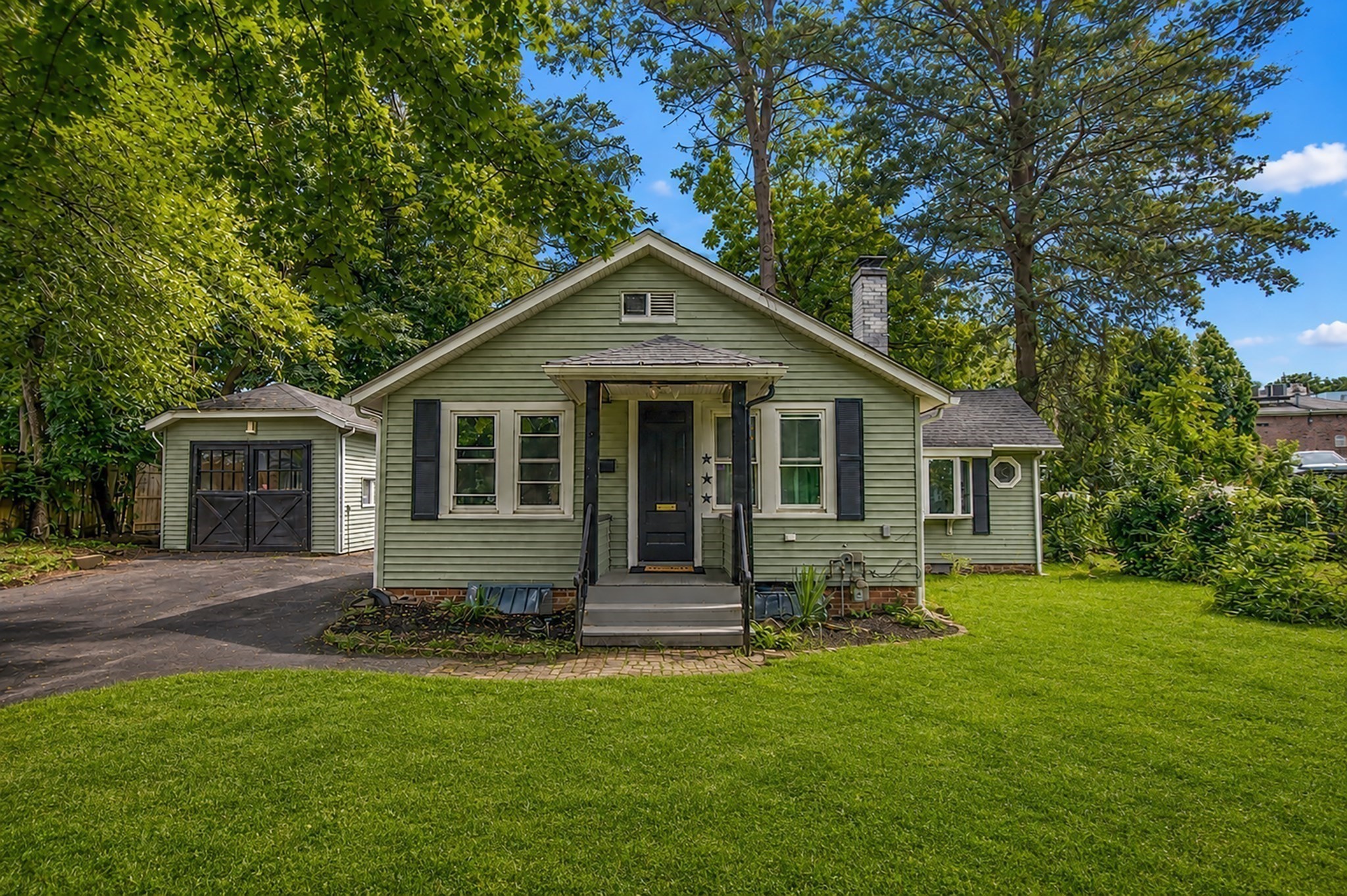 main property photo 4