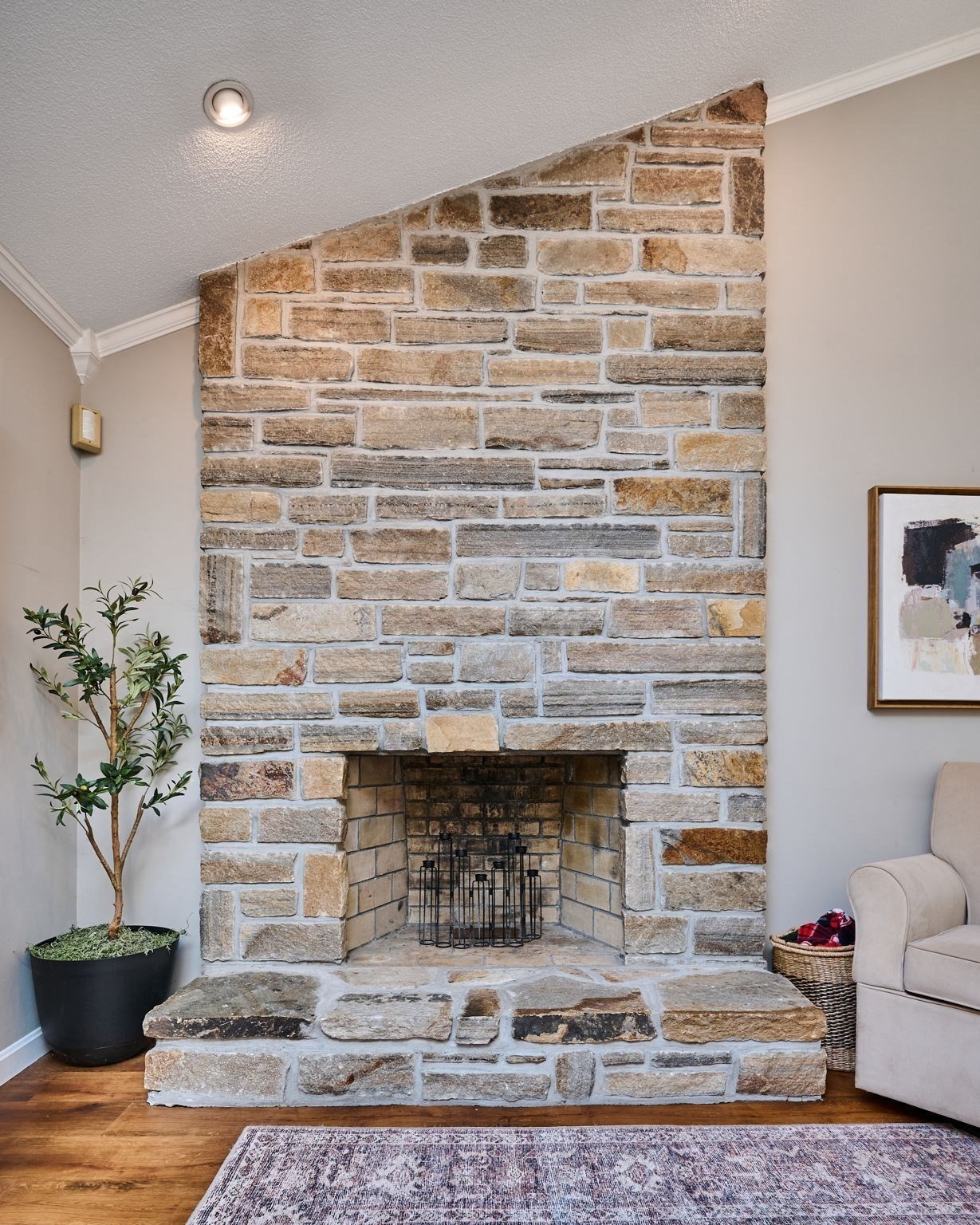 main property photo 11