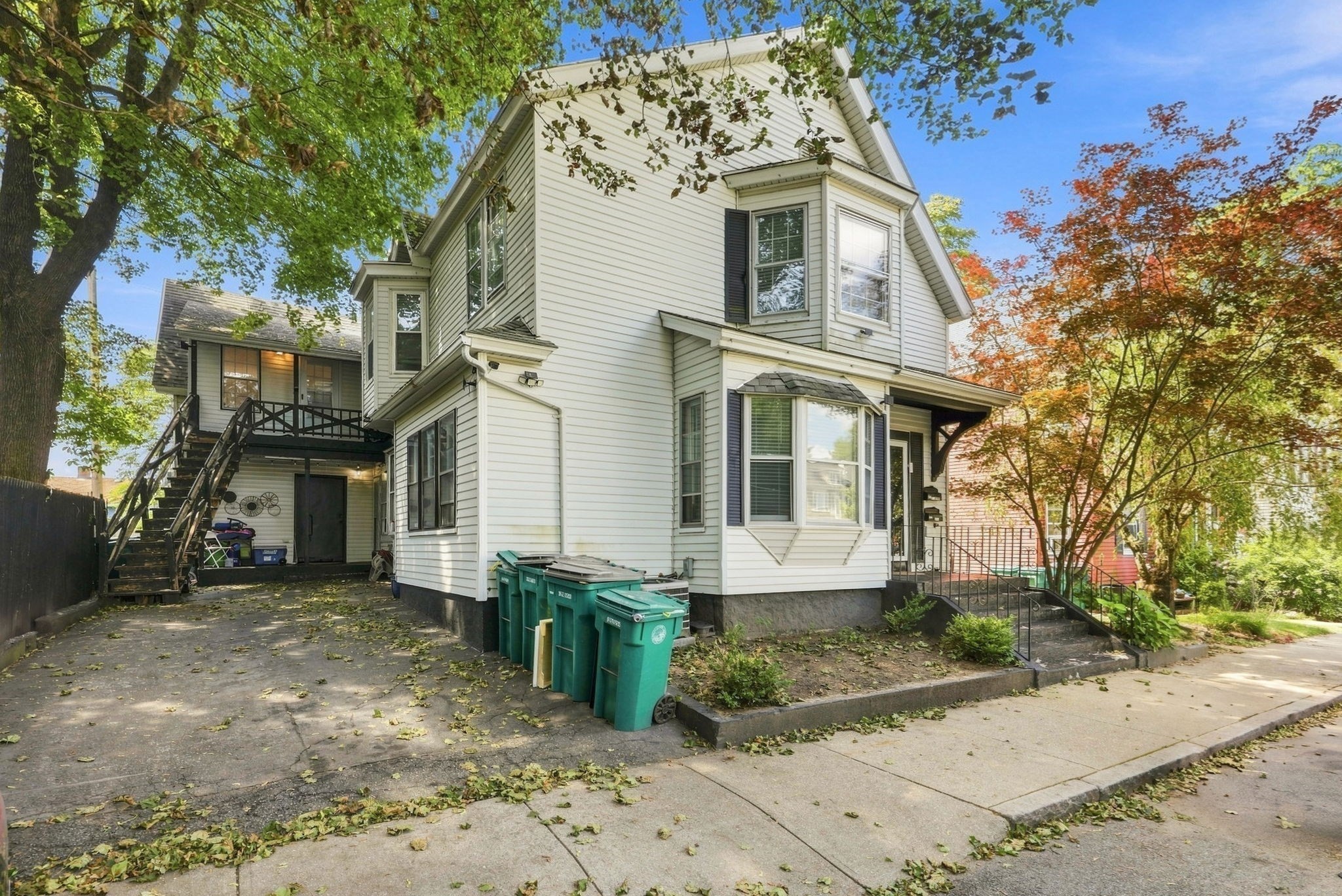 main property photo 17