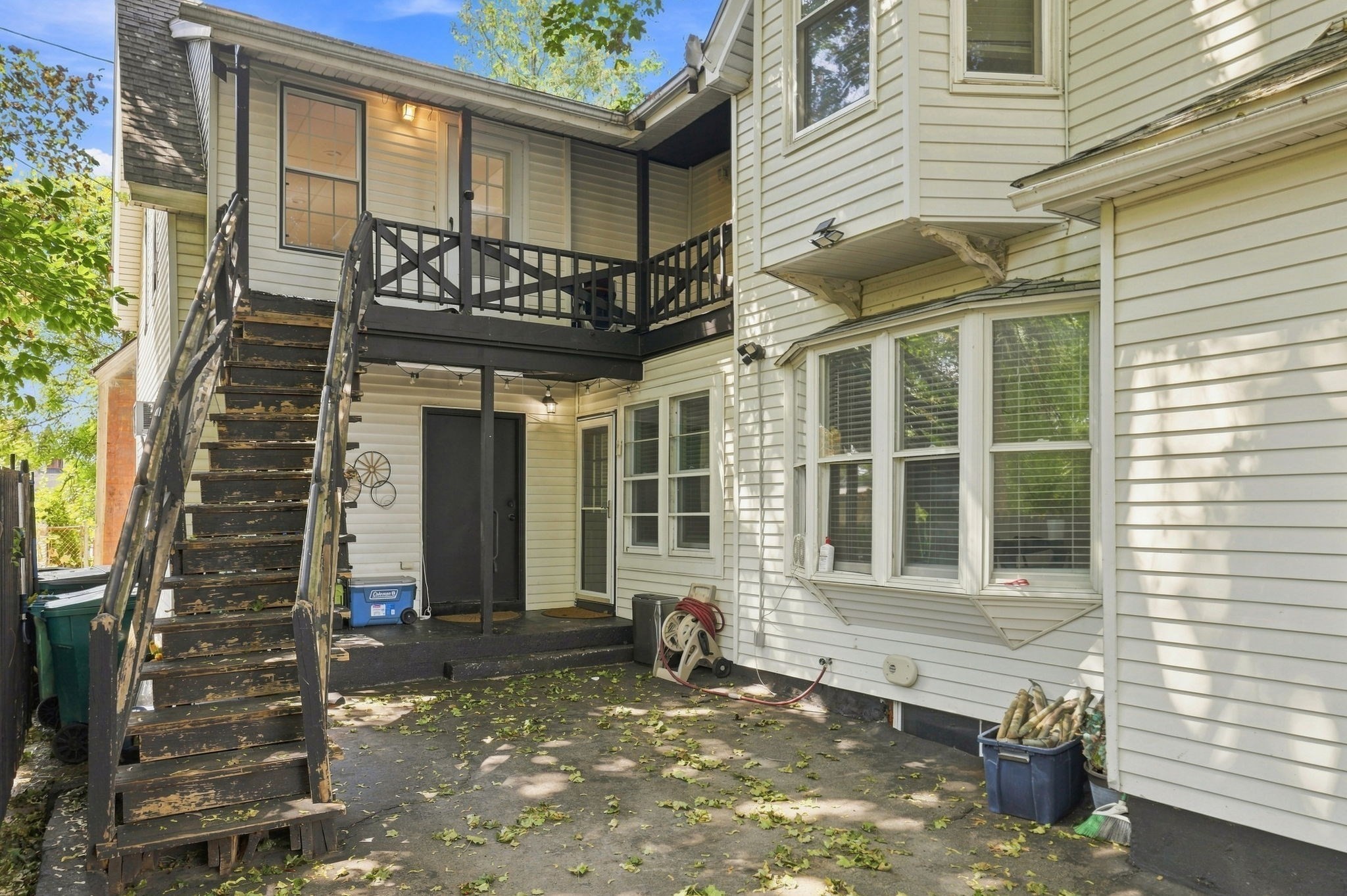 main property photo 18