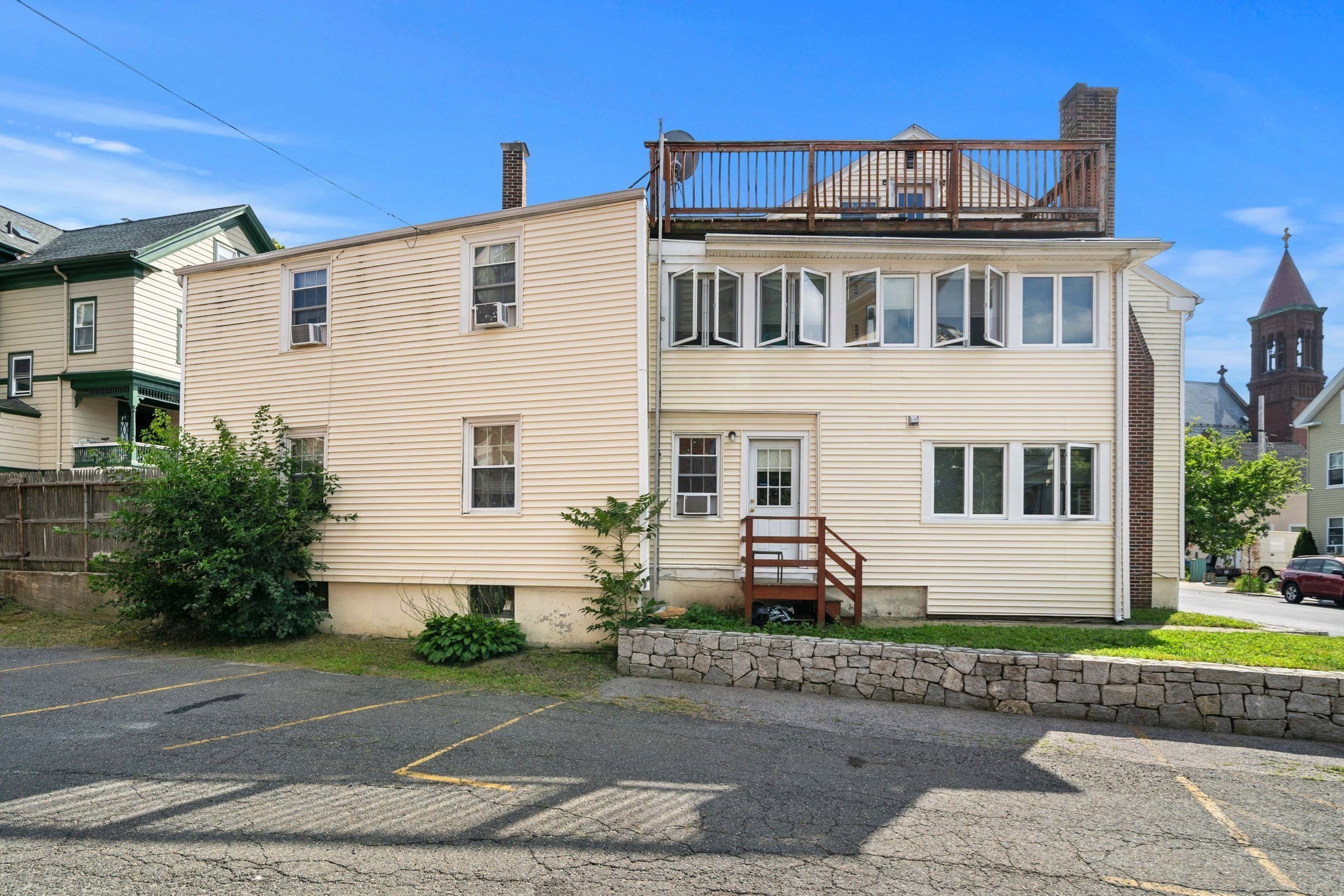 main property photo 6