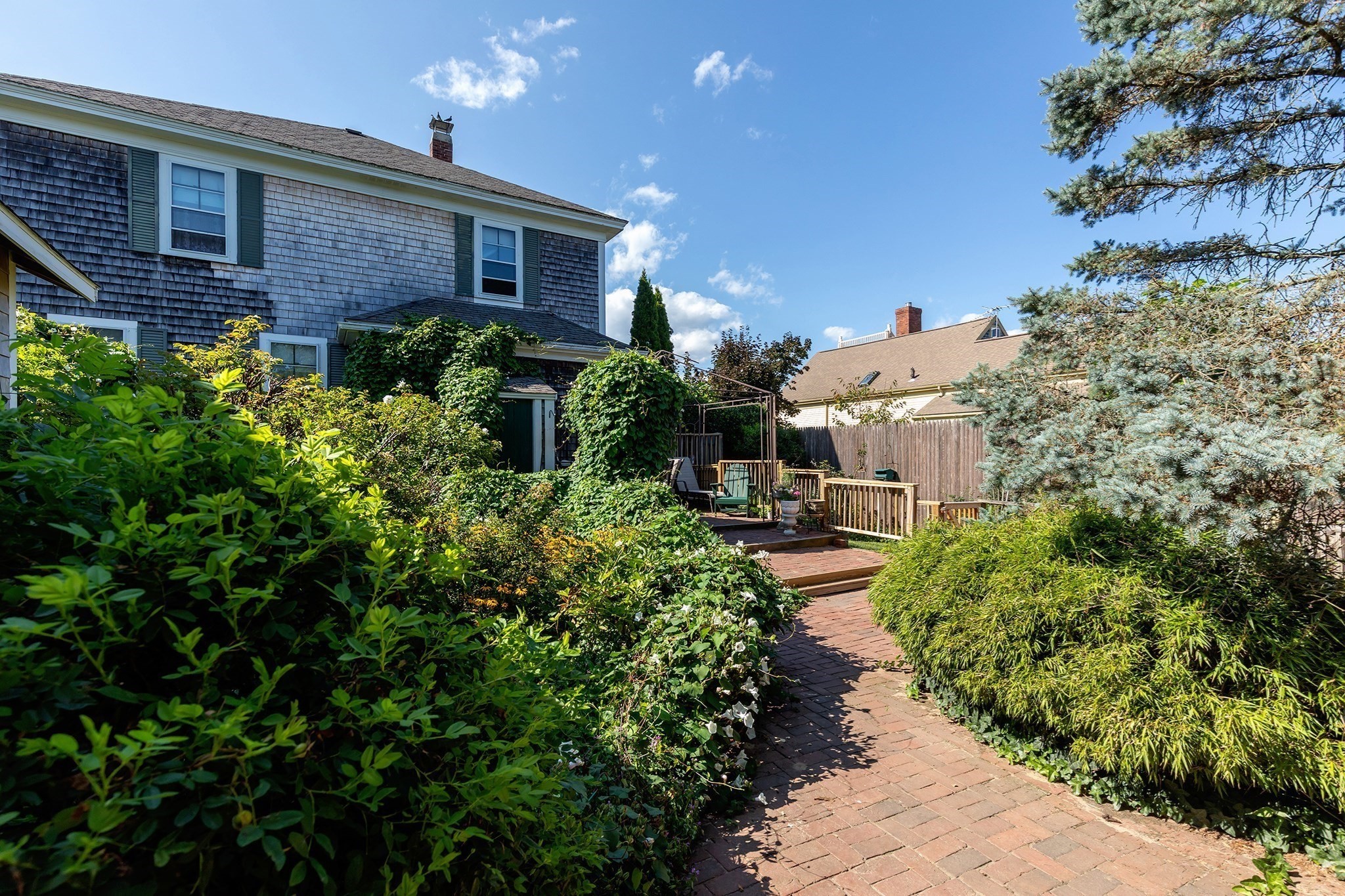 main property photo 32