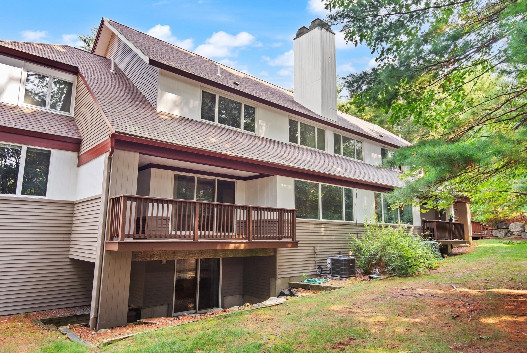 main property photo 32