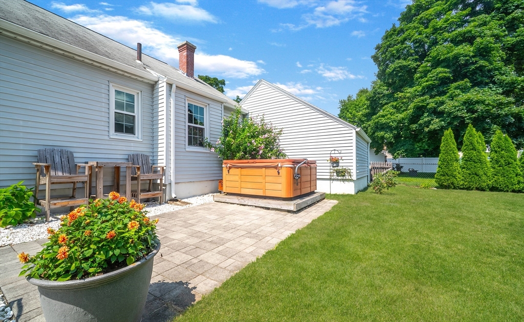 main property photo 29