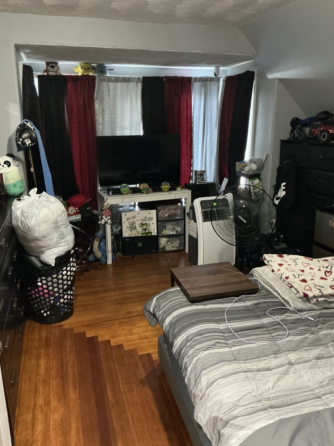 main property photo 8