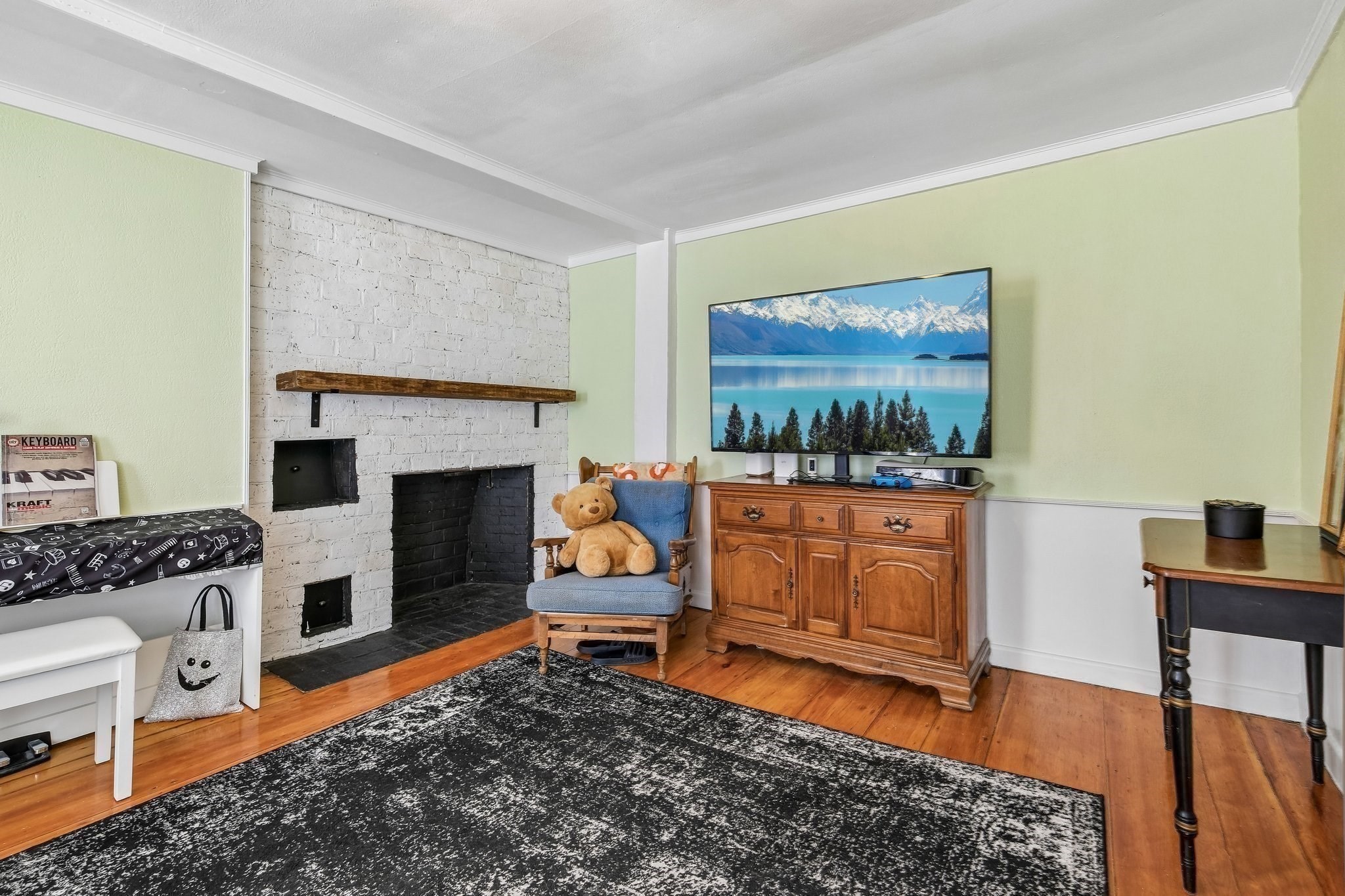 main property photo 9