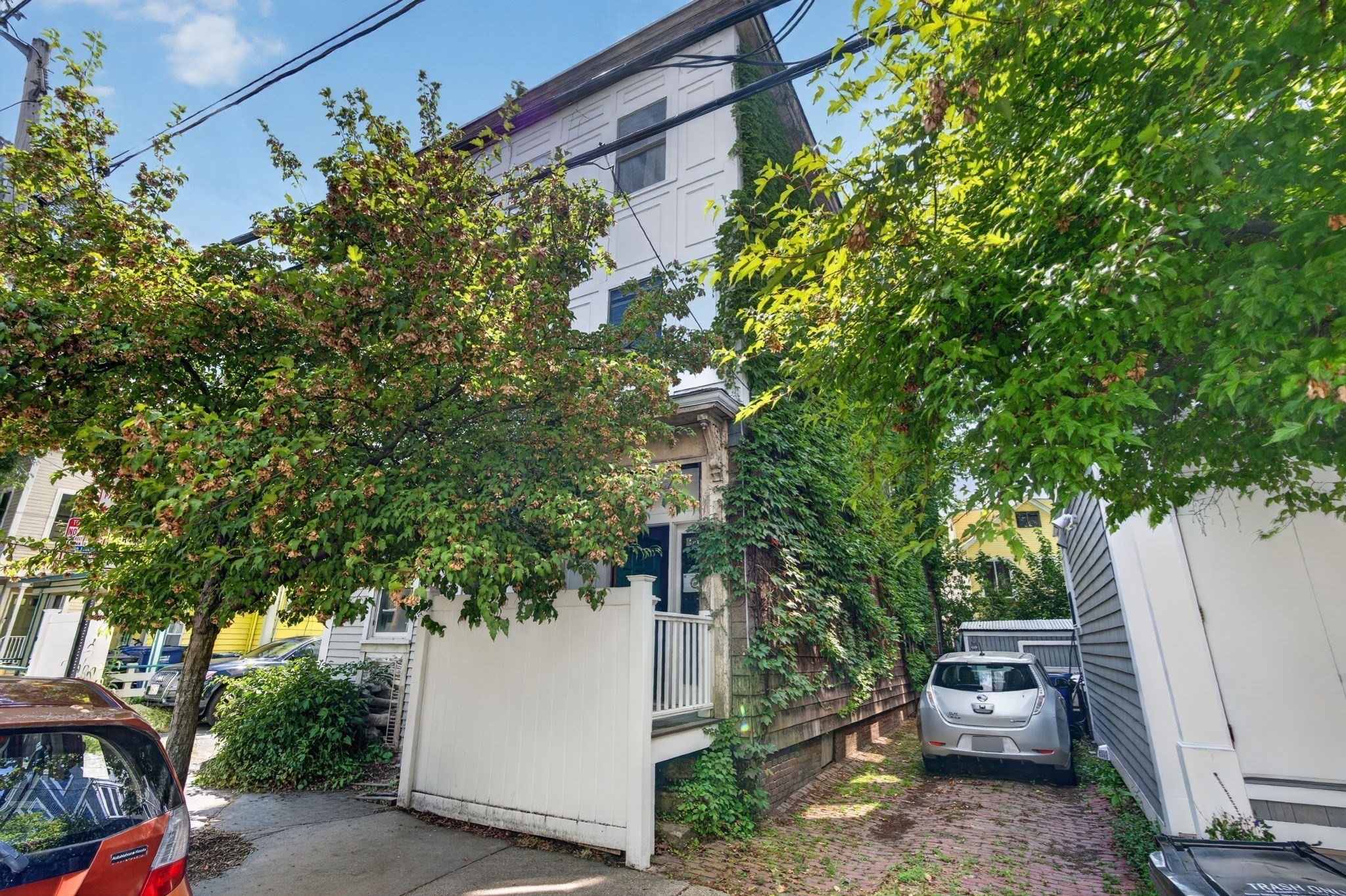 main property photo 25