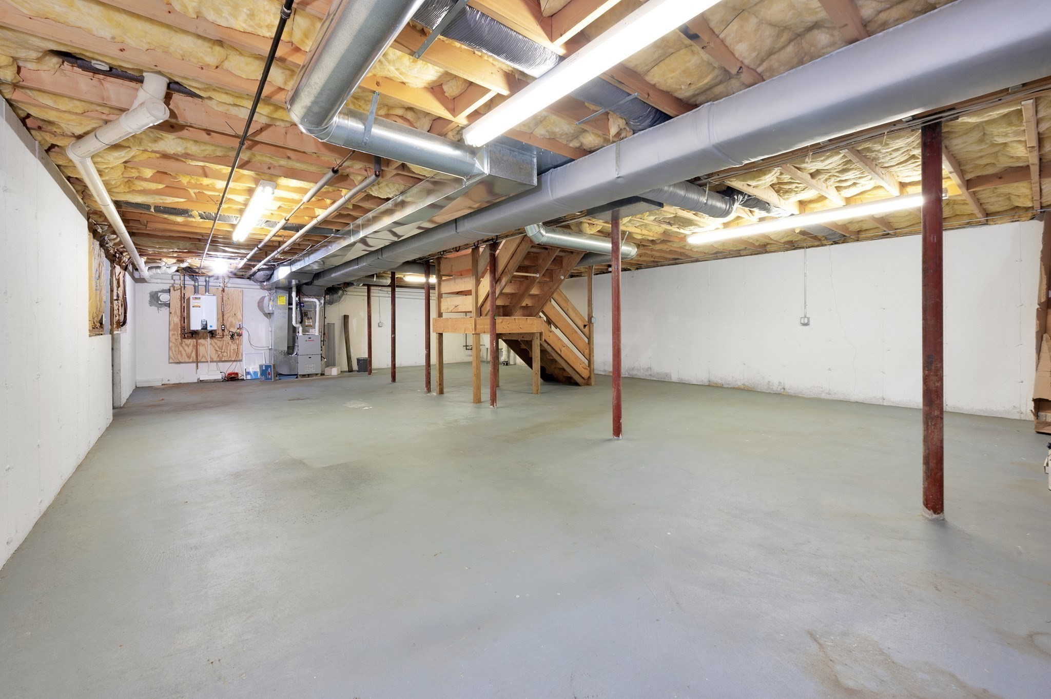 main property photo 30