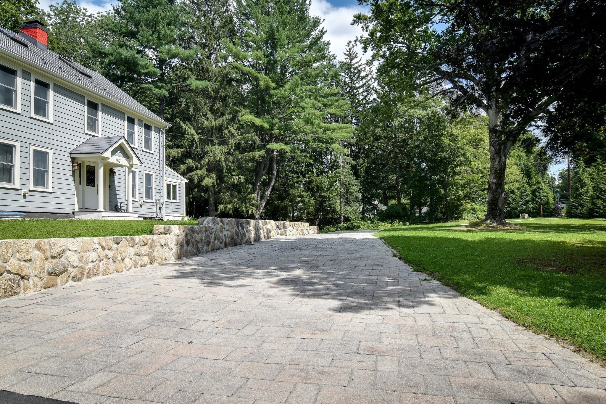 main property photo 31