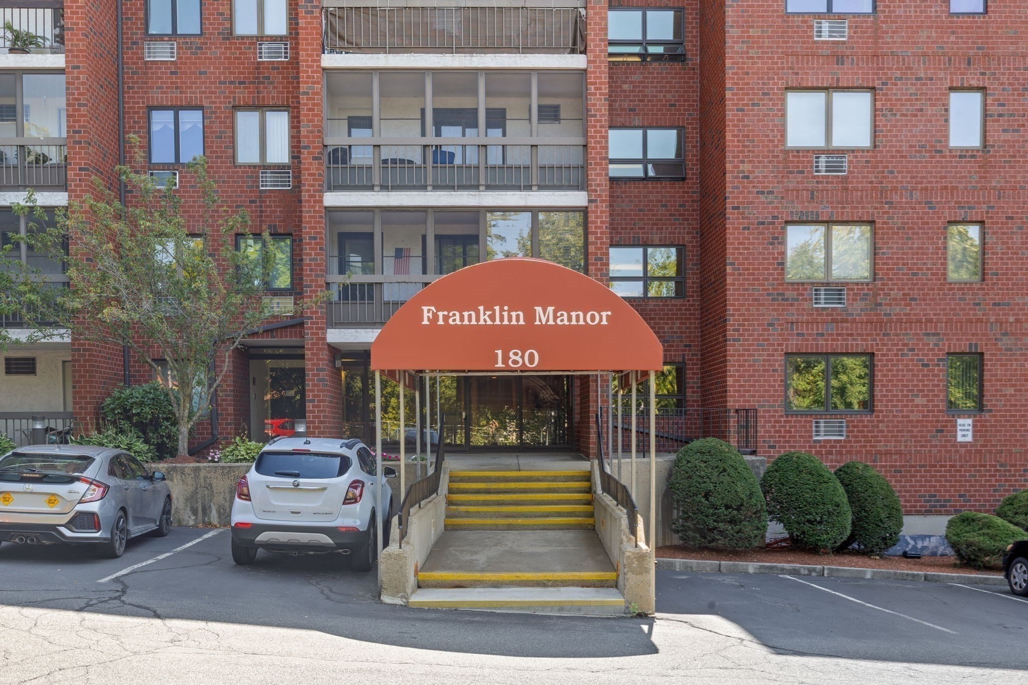 main property photo 24
