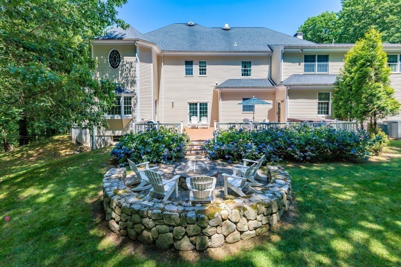 main property photo 23
