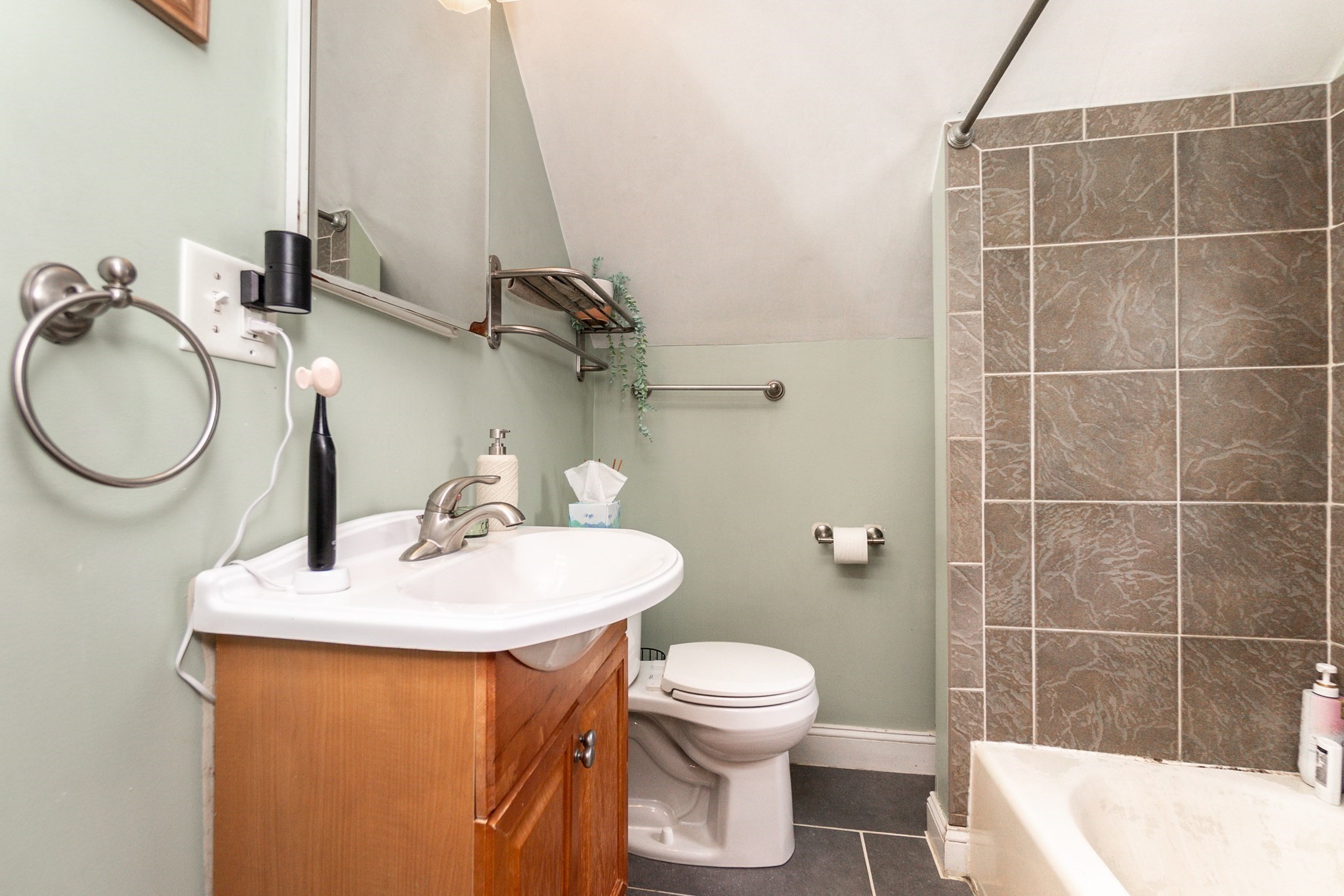 main property photo 16