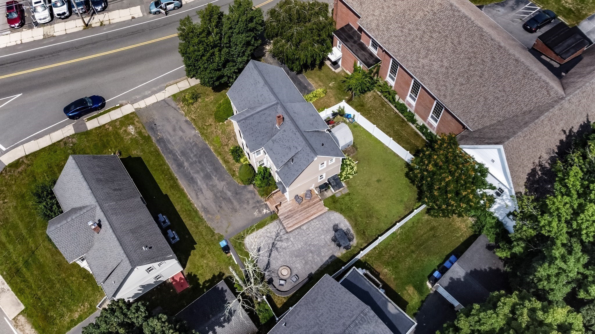 main property photo 37
