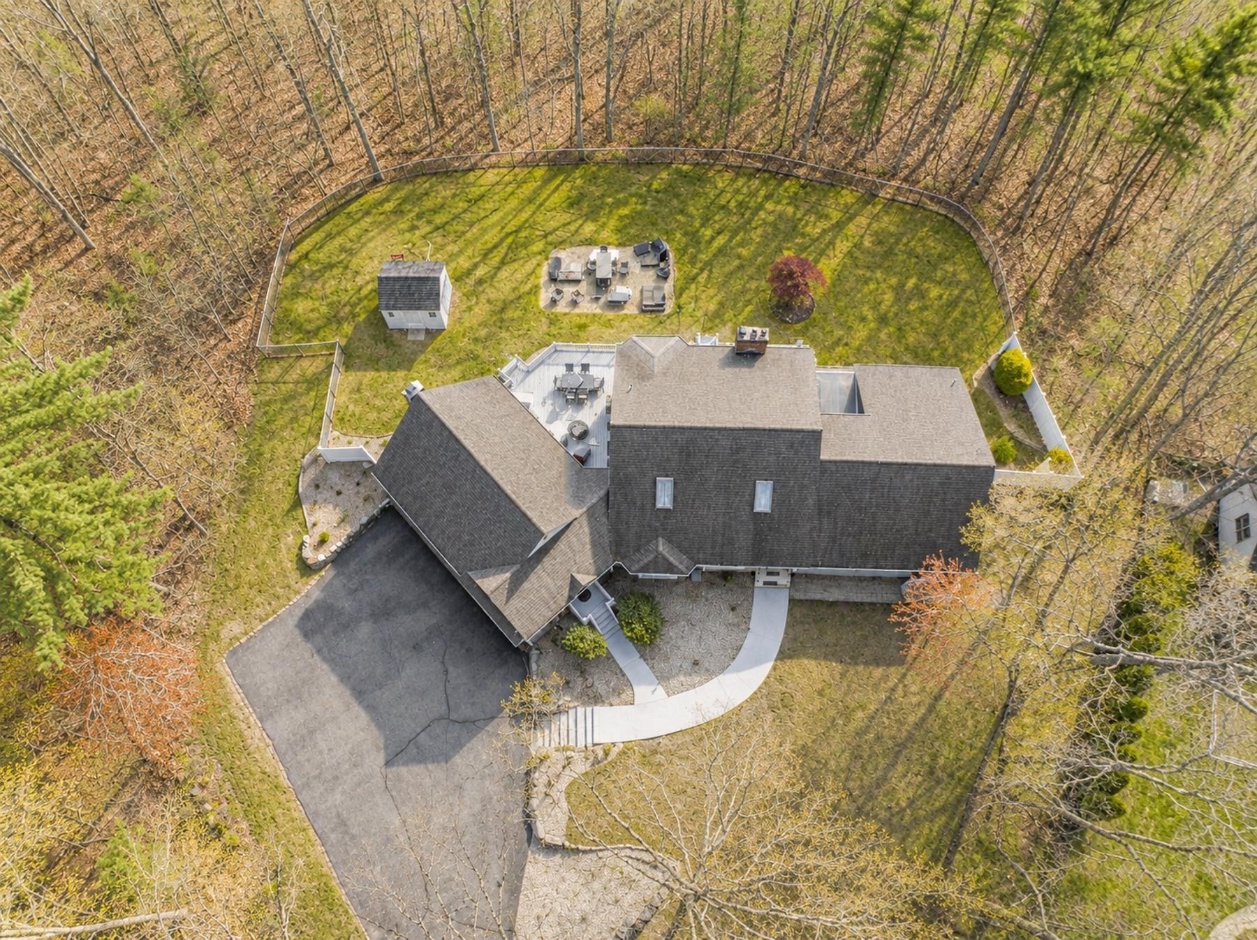 main property photo 37