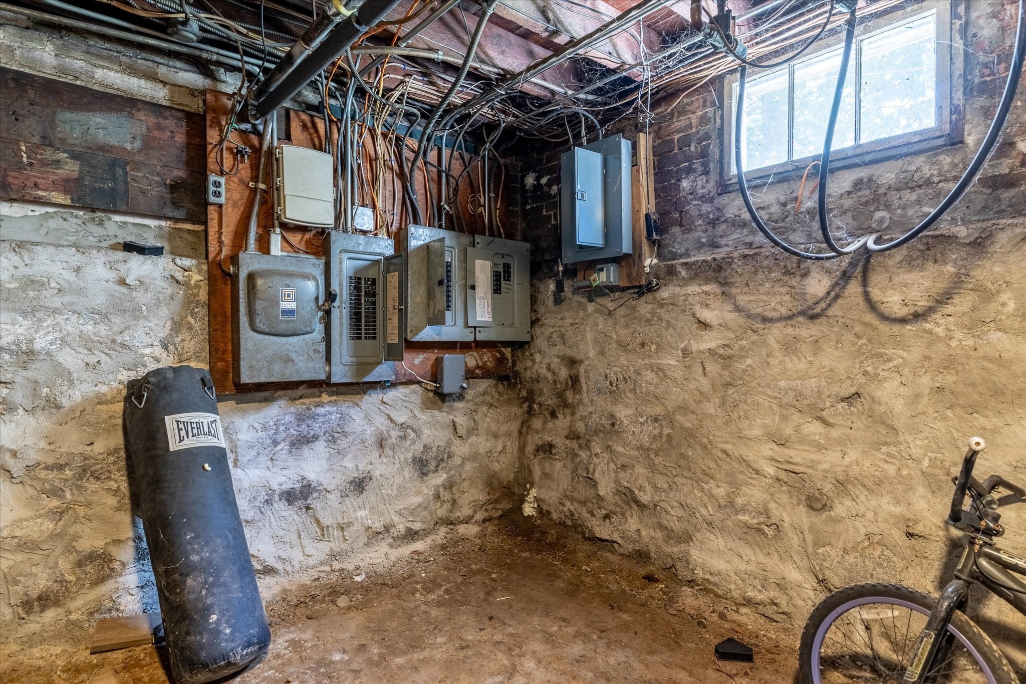 main property photo 35