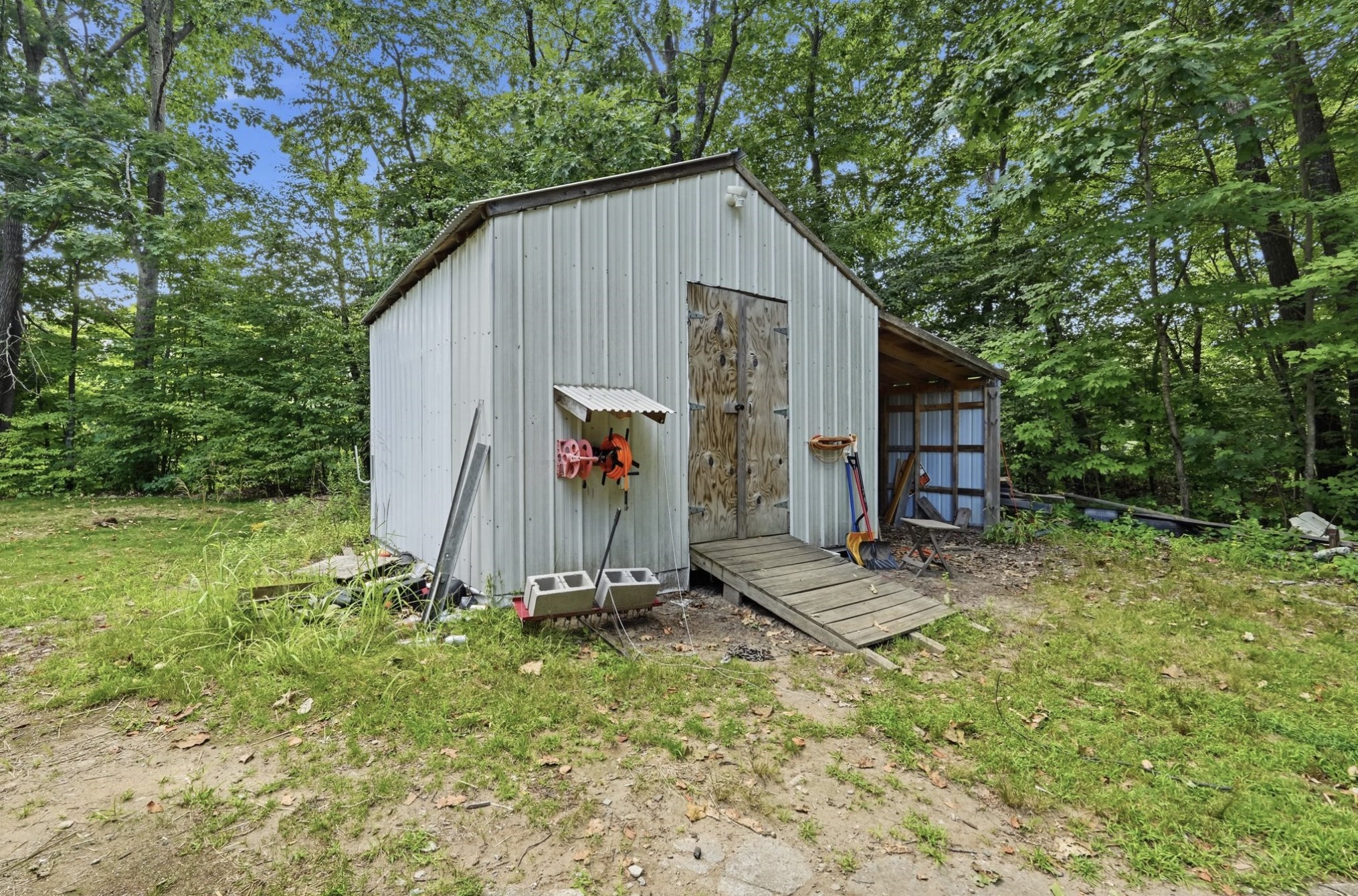 main property photo 25