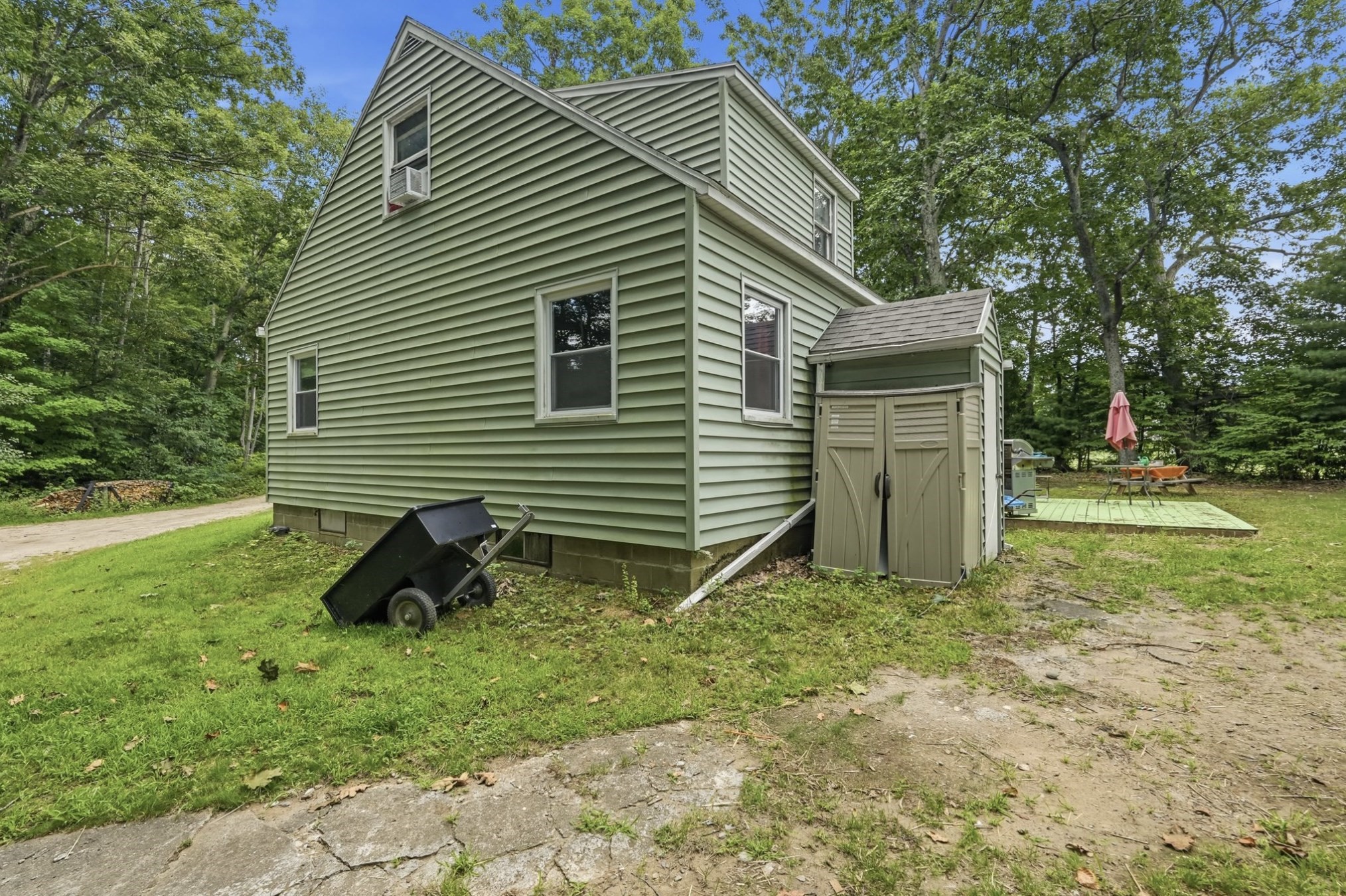 main property photo 28