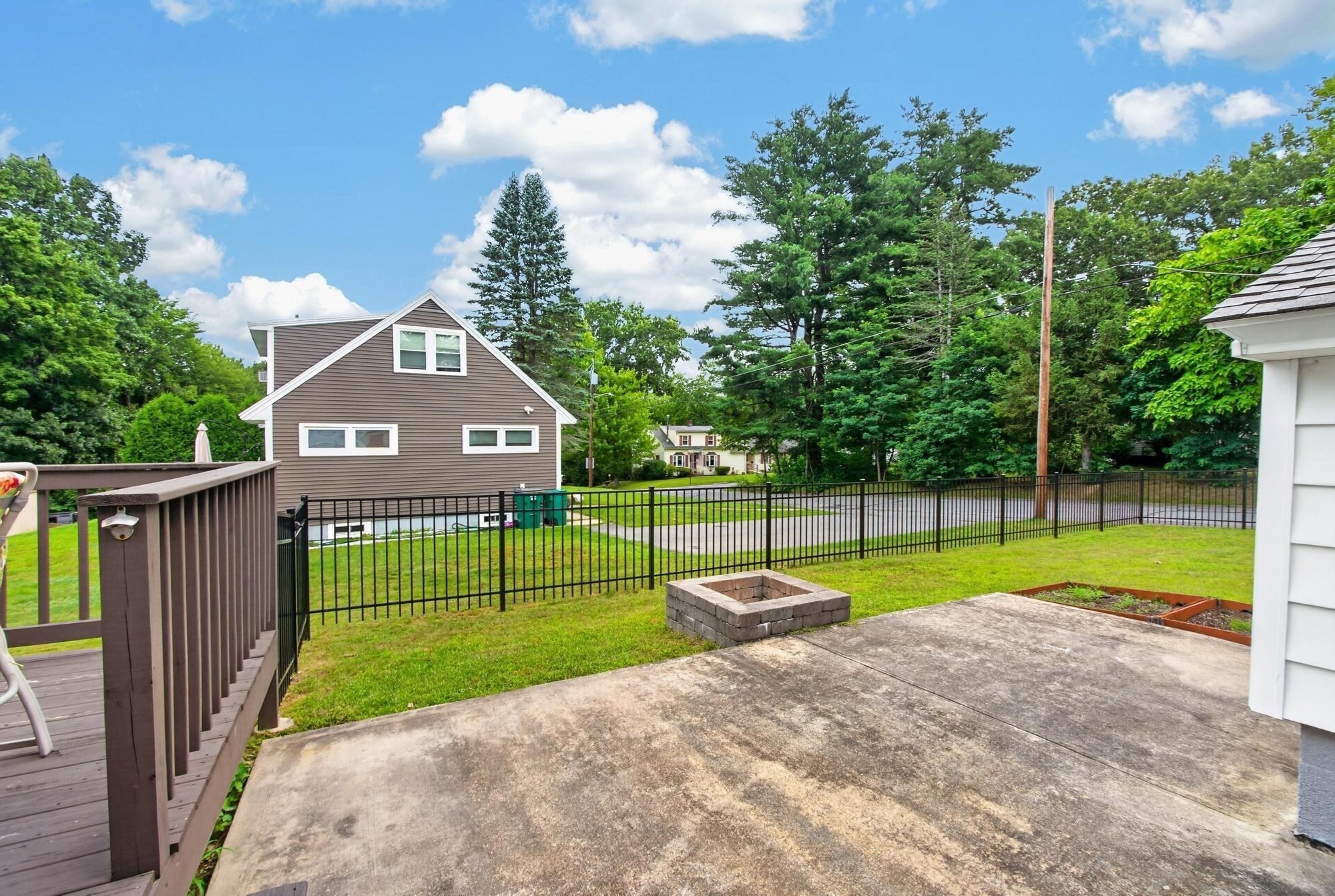 main property photo 15