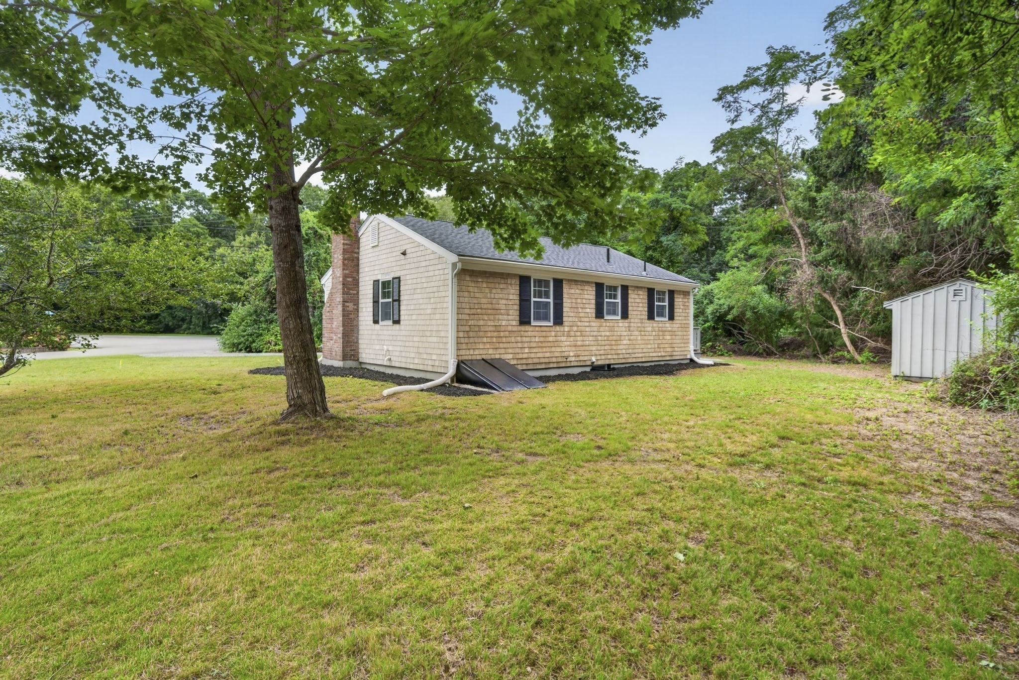 main property photo 24