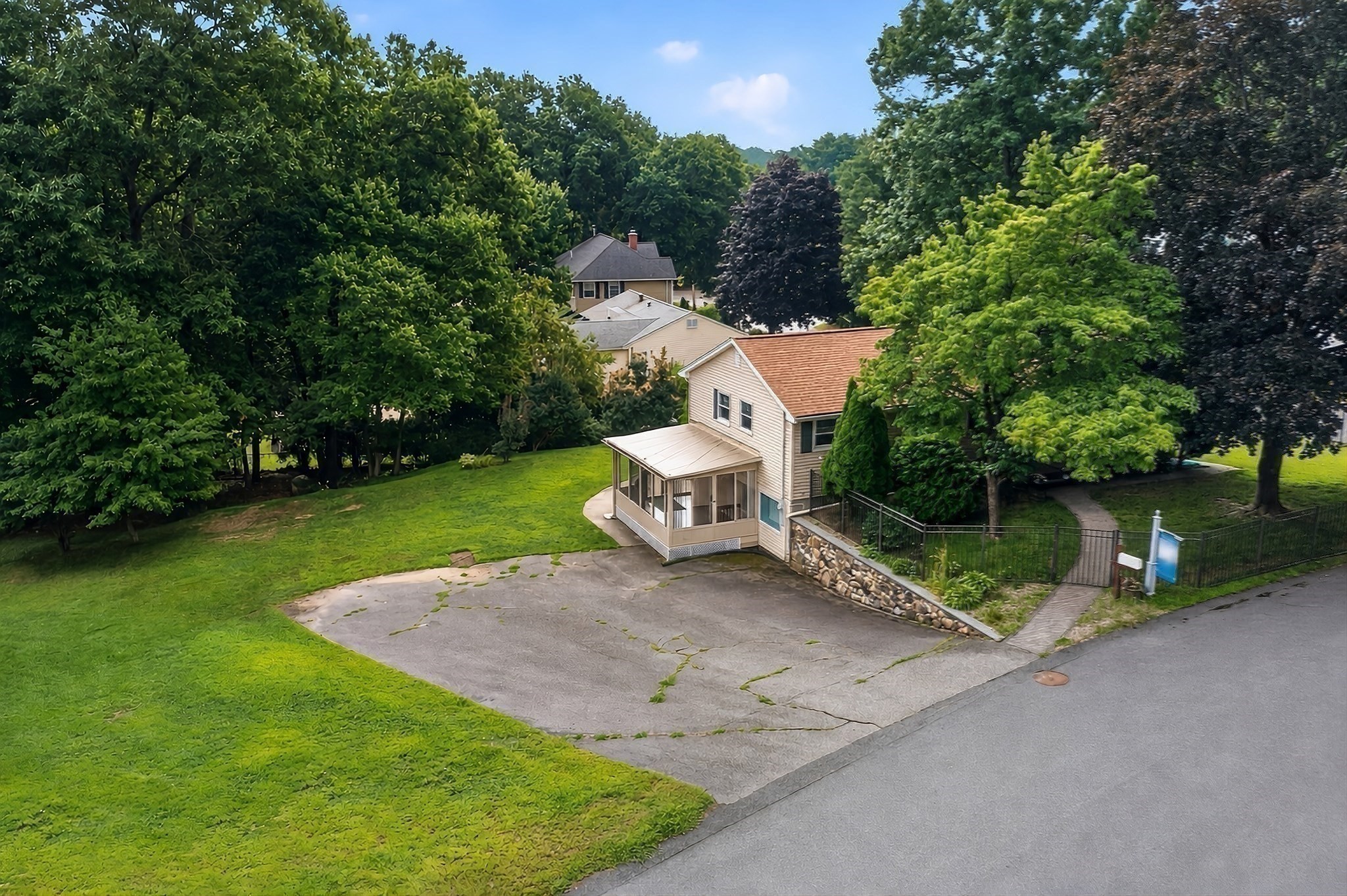 main property photo 31