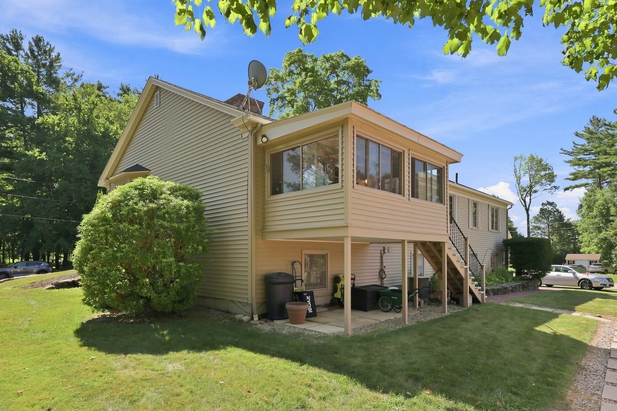 main property photo 4