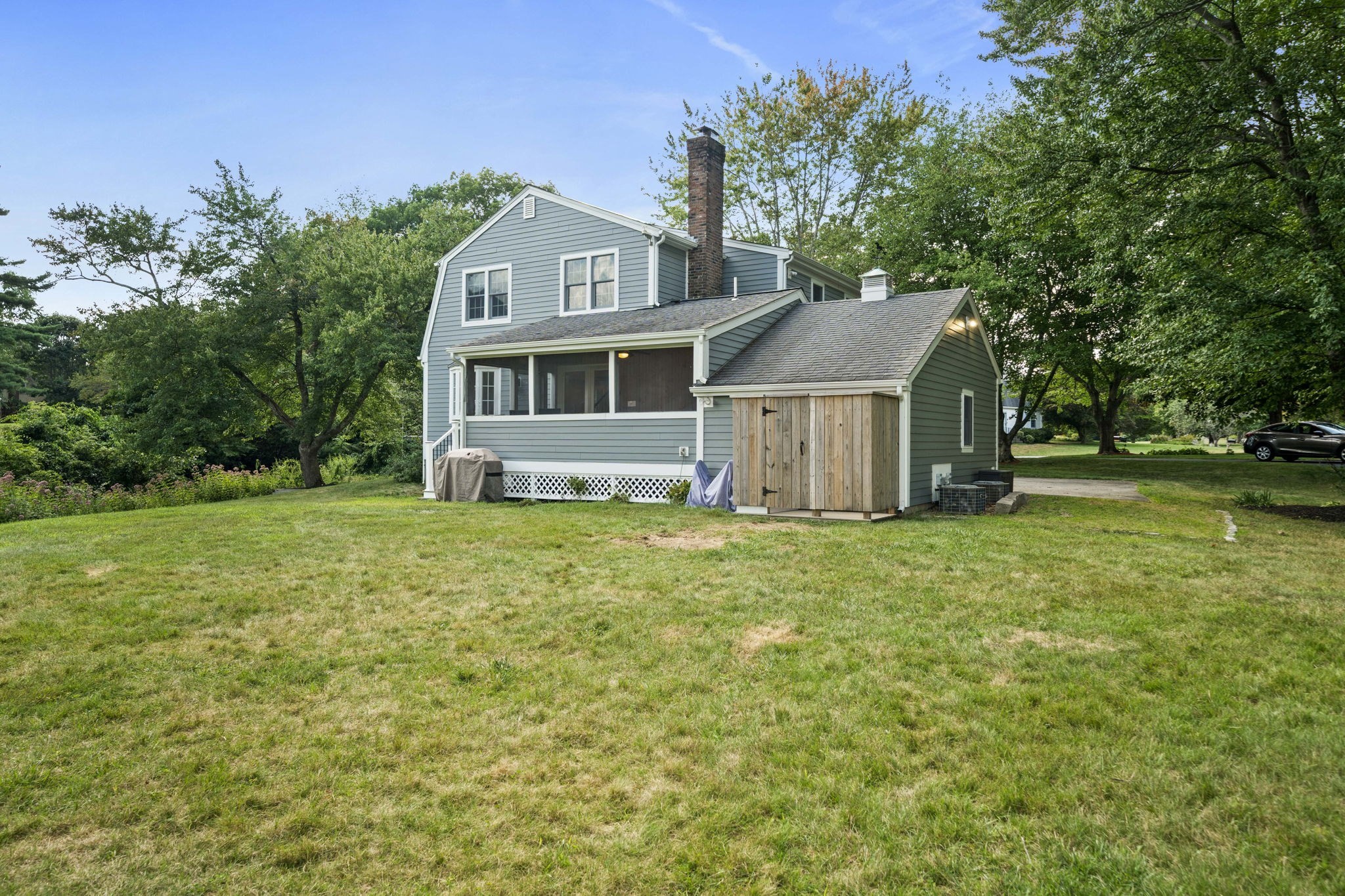 main property photo 34