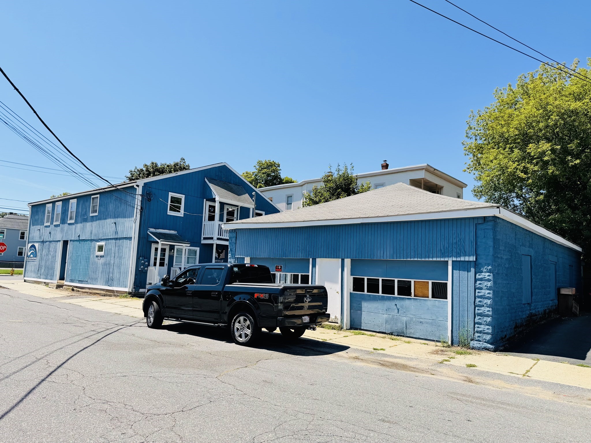 main property photo 2
