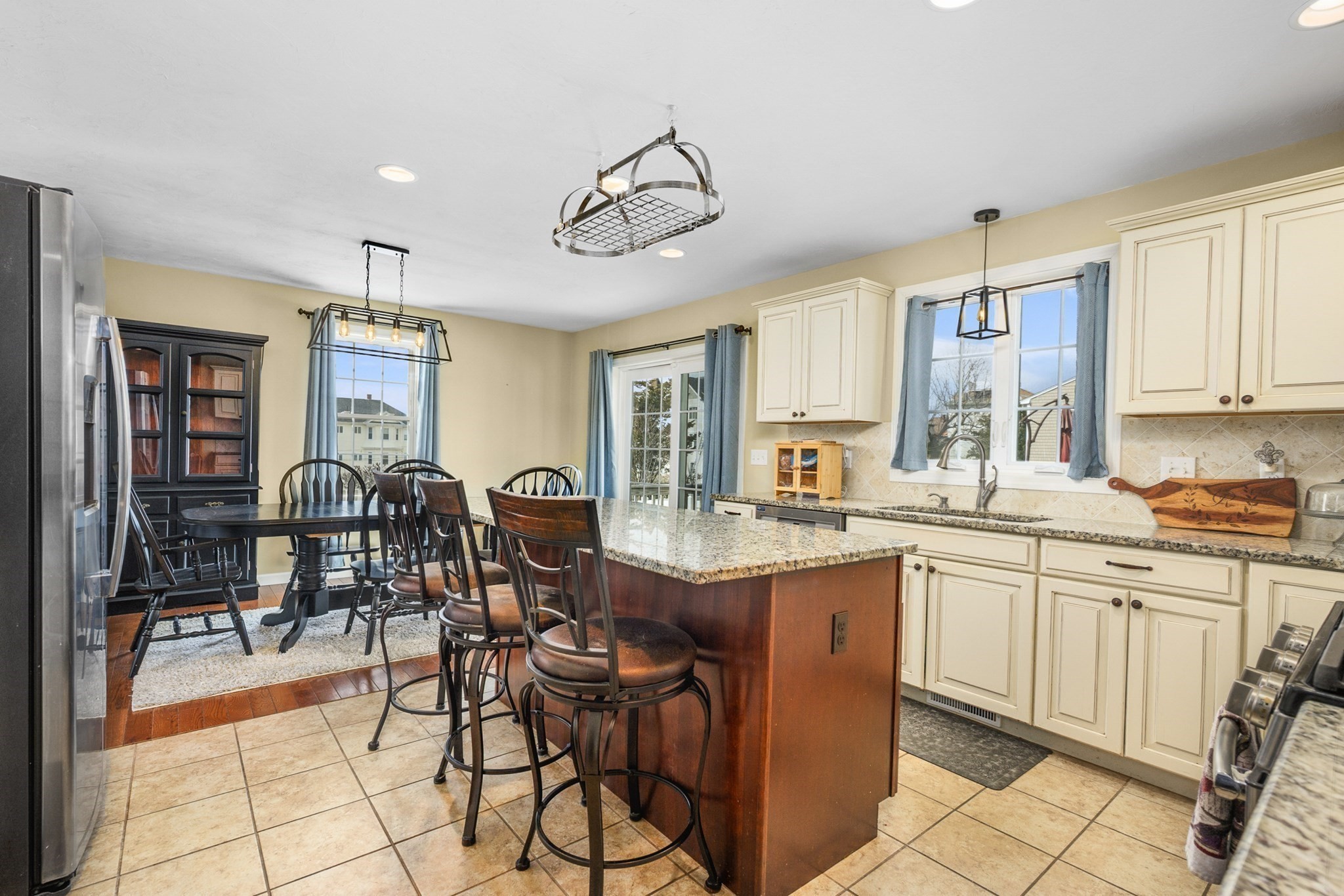 main property photo 12