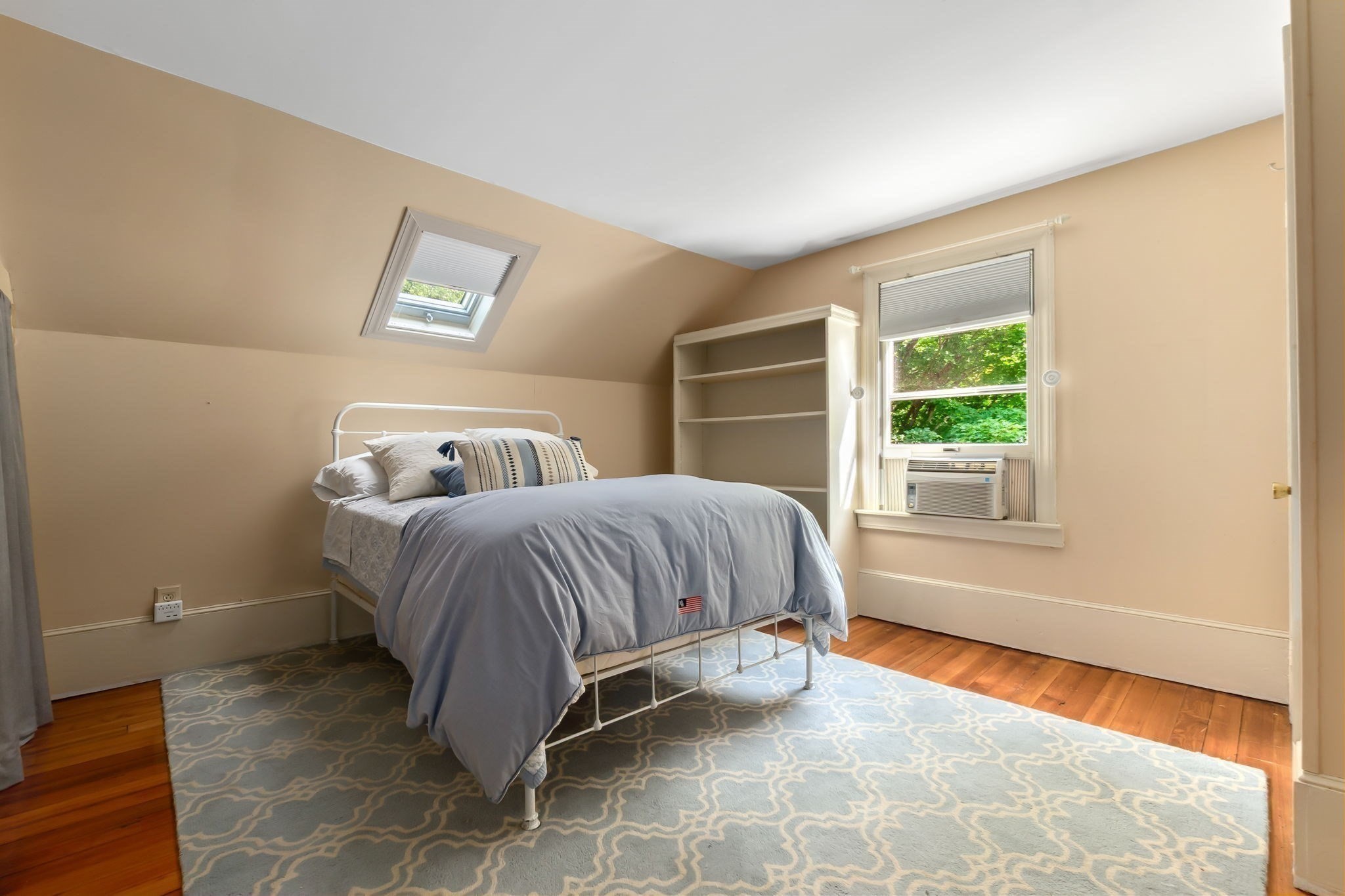 main property photo 27