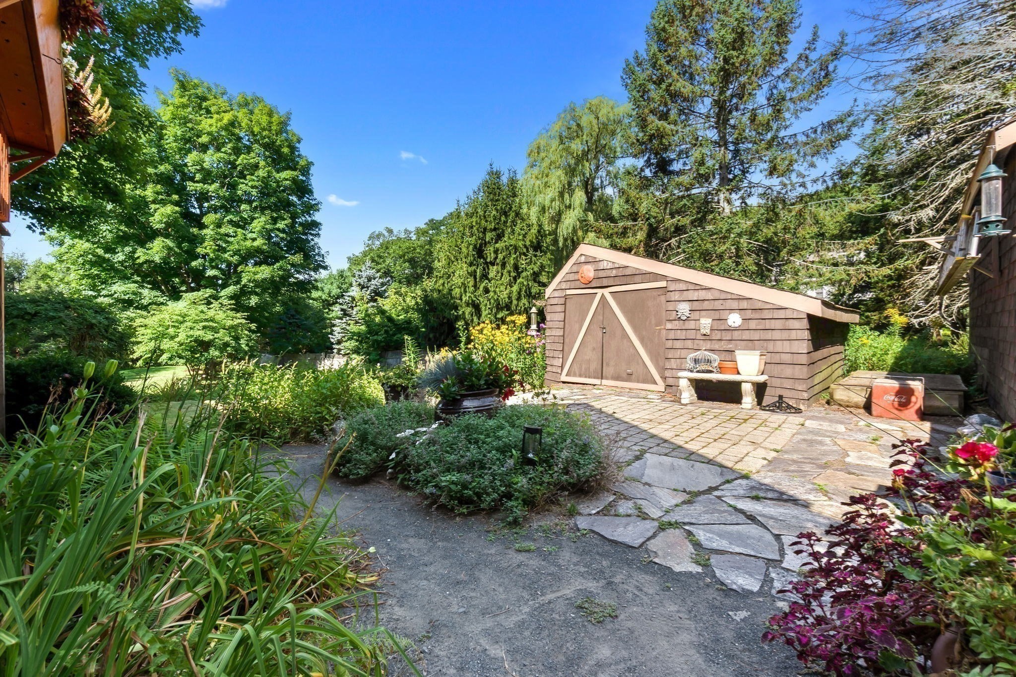 main property photo 31