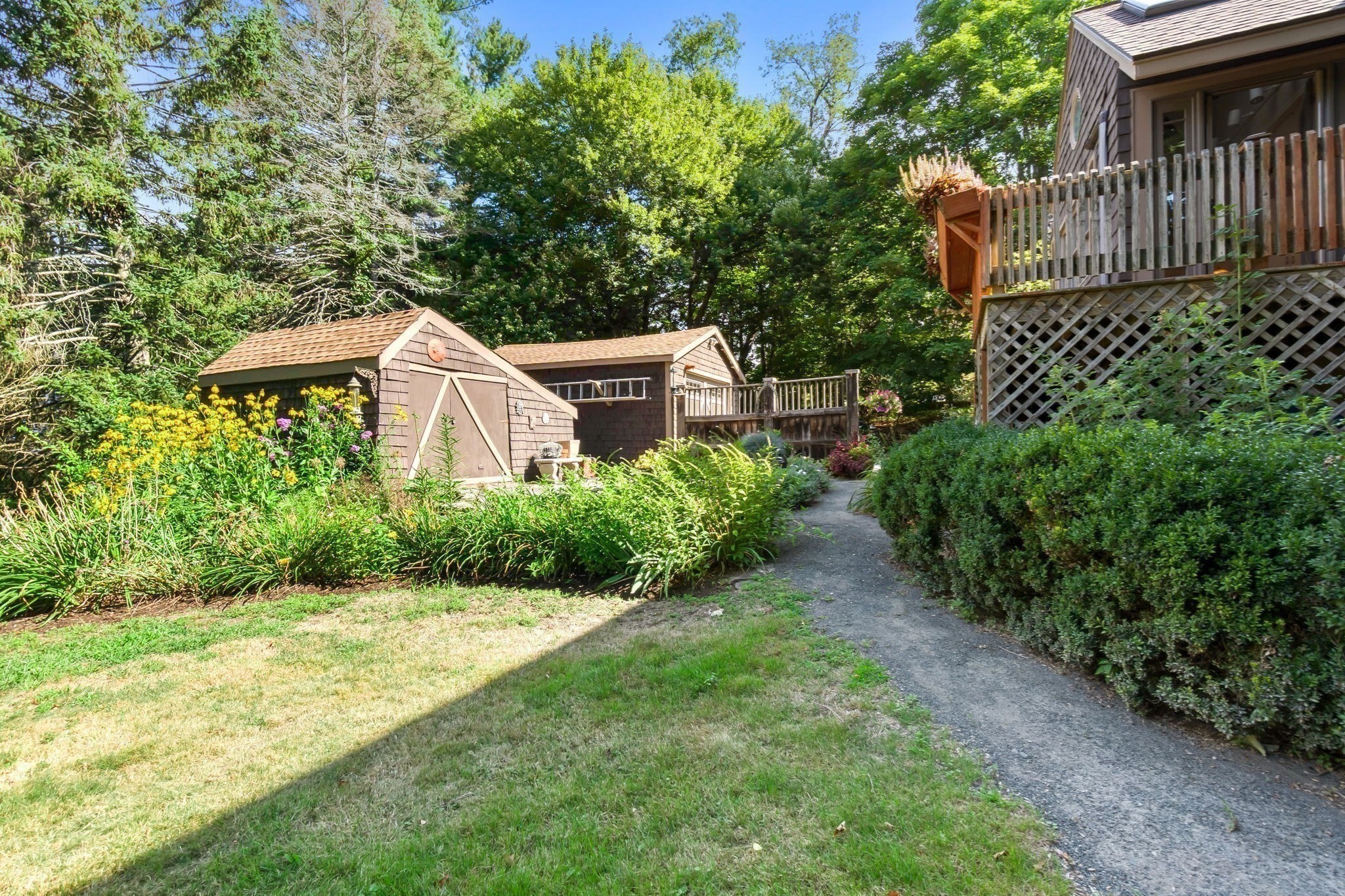 main property photo 32