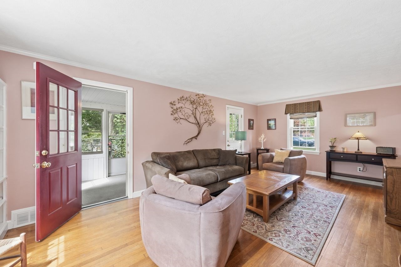 main property photo 5