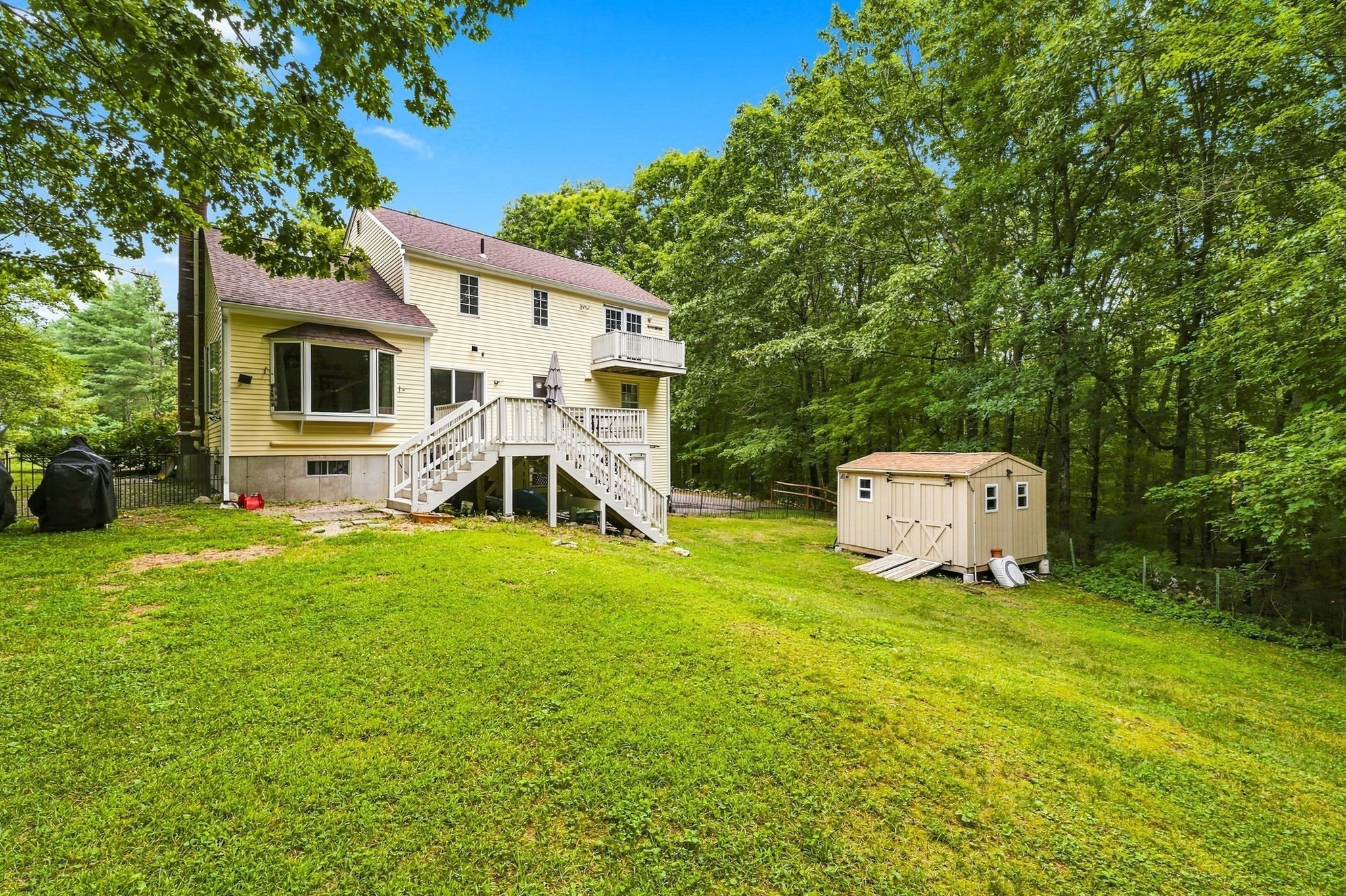main property photo 27