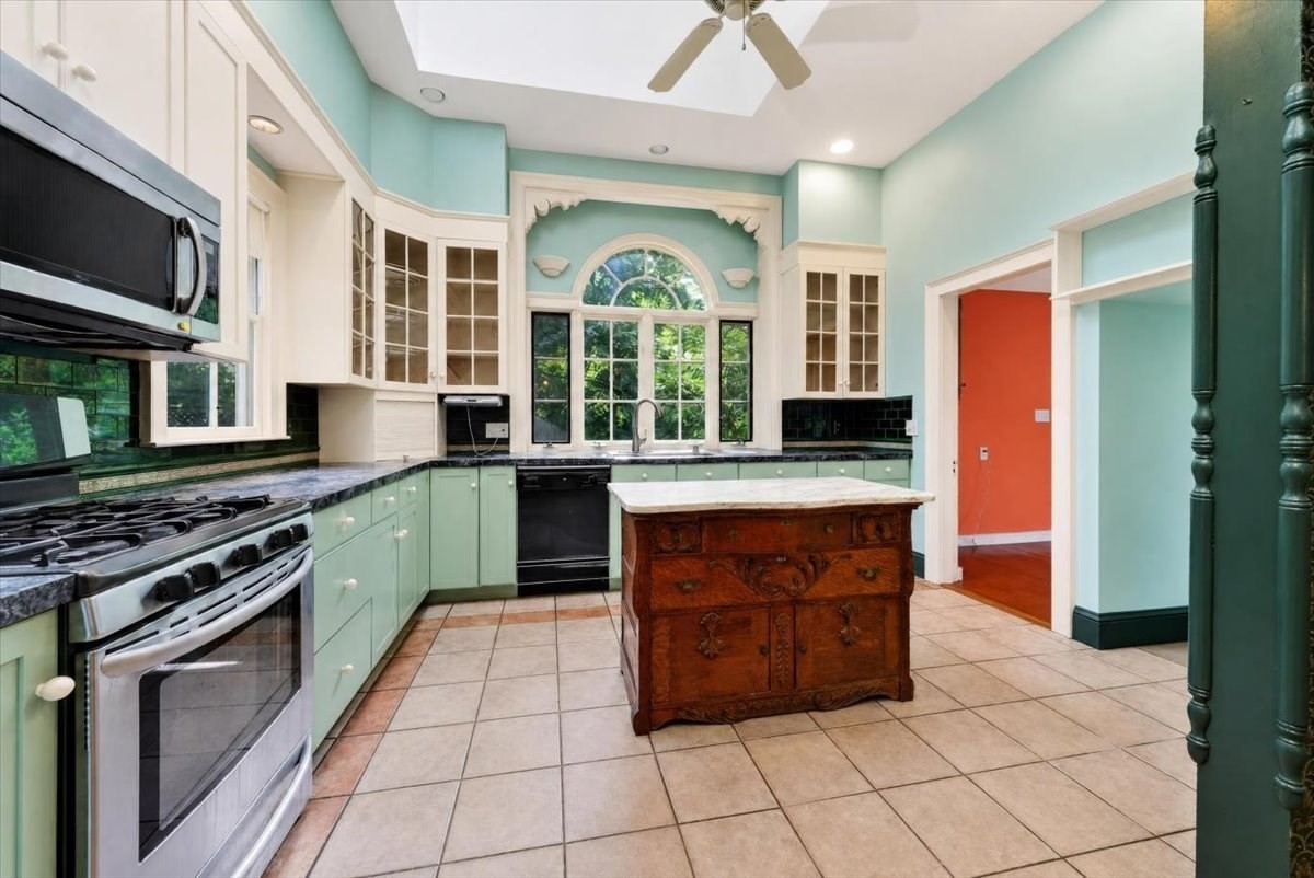 main property photo 5