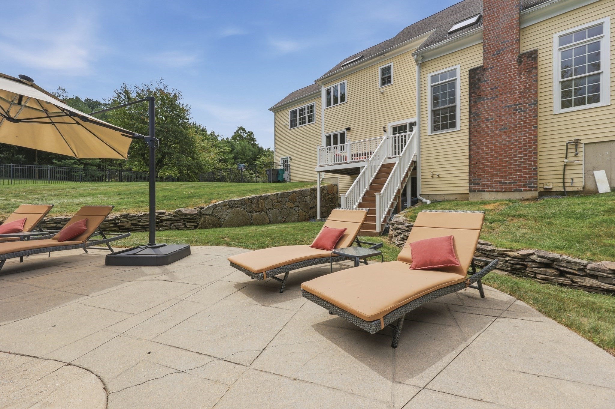 main property photo 35