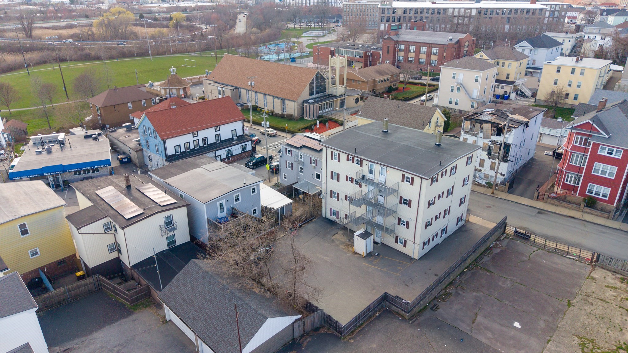 main property photo 4