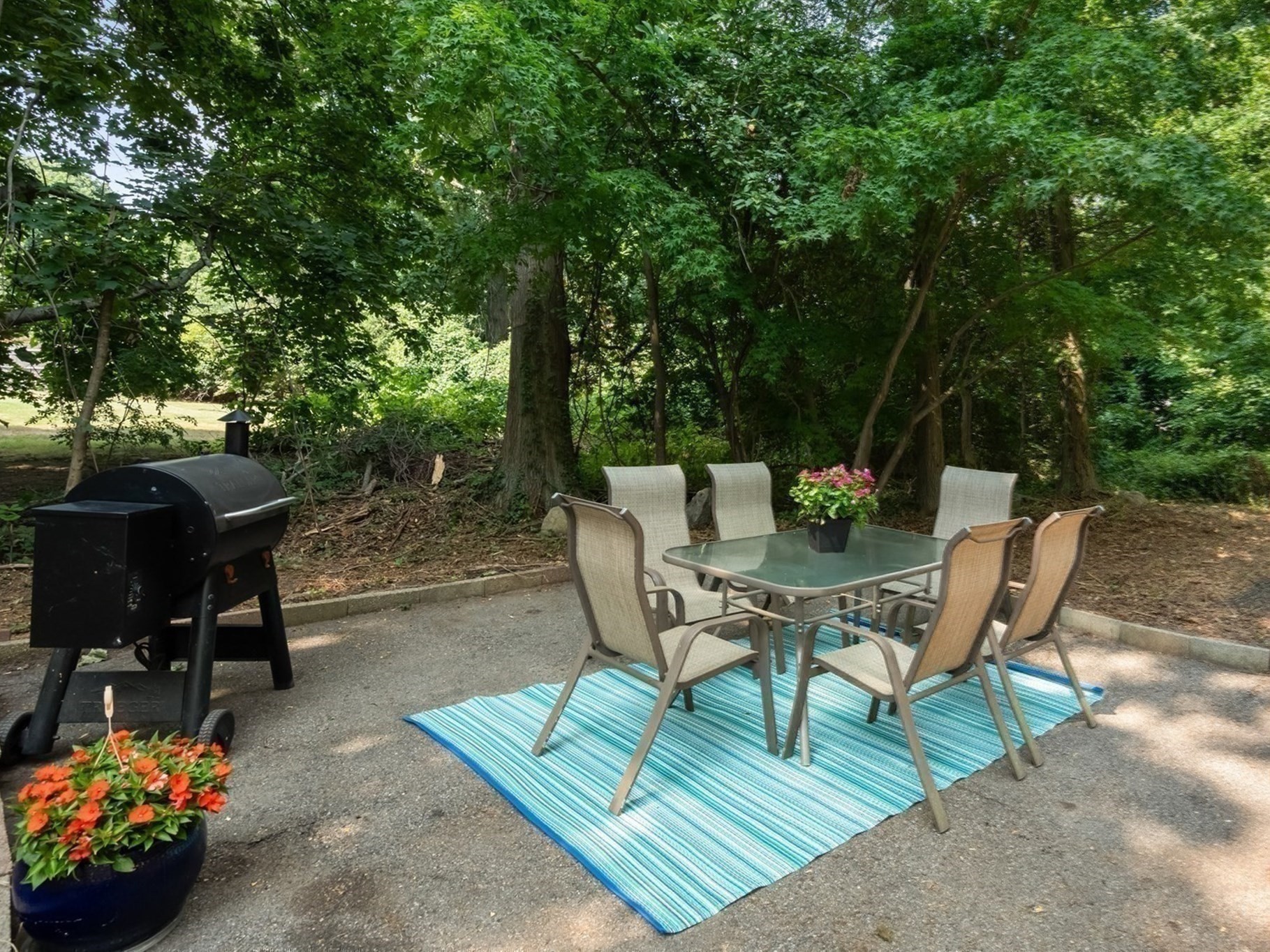 main property photo 32